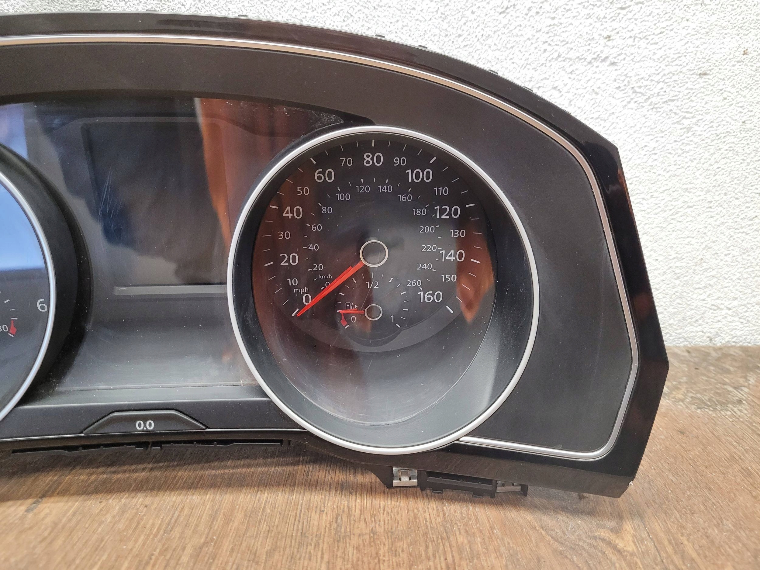 VW PASSAT B8 2.0 TDI 3G0920951A TACHOMETER BUDIKY GB VERZIA