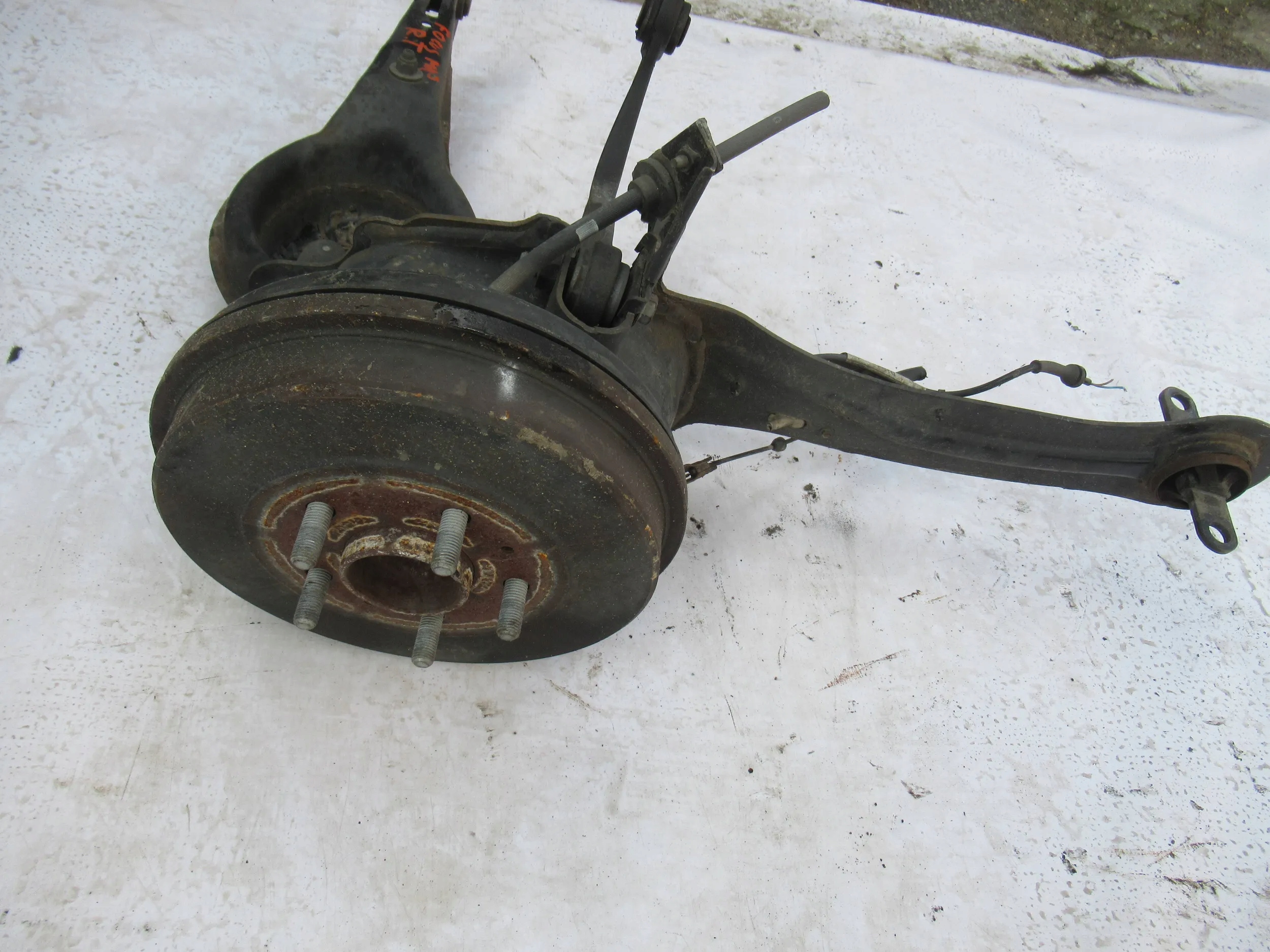 PRAVÝ ZADNÝ OTOČ RAMENO FORD FOCUS MK3