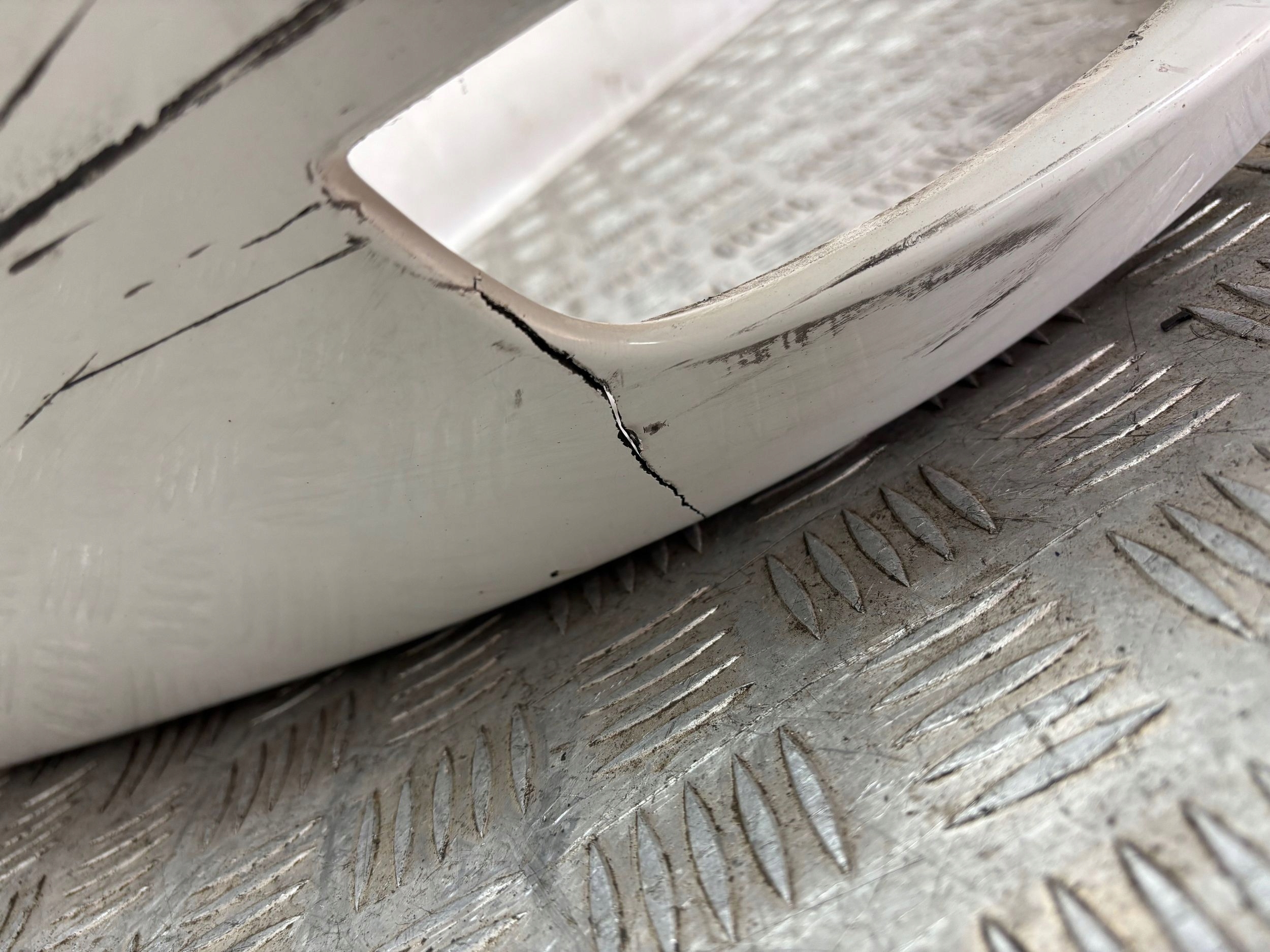 ZADNÝ NÁRAZNÍK RENAULT MEGANE IV 4 KOMBI PDC