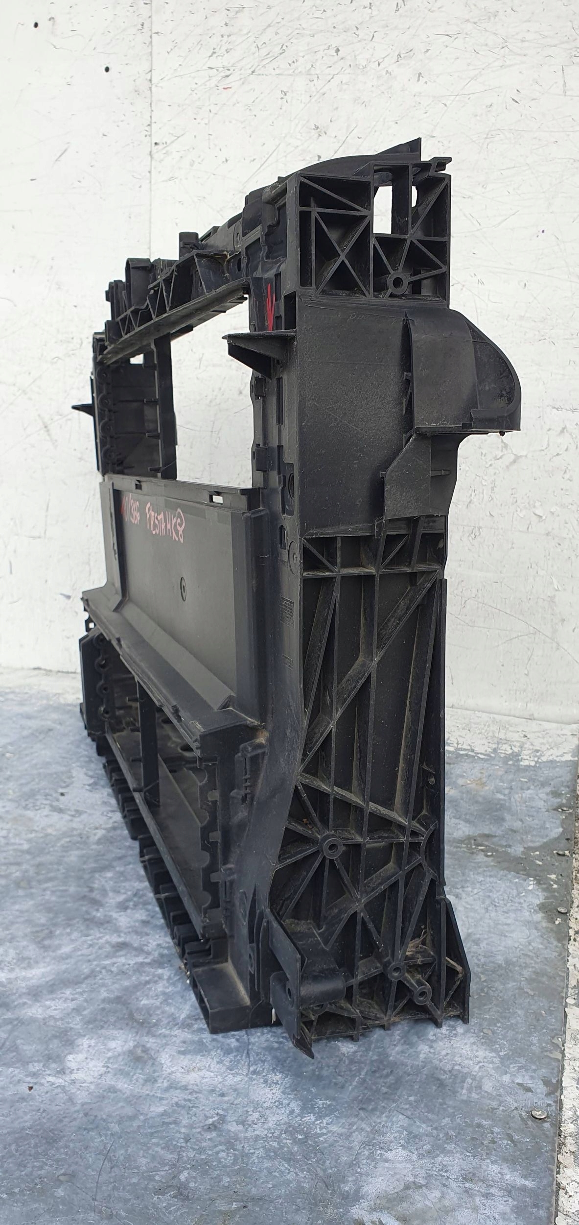 Ford Fiesta mk8 H1BB-8B041-C PREDNÉ PÁS