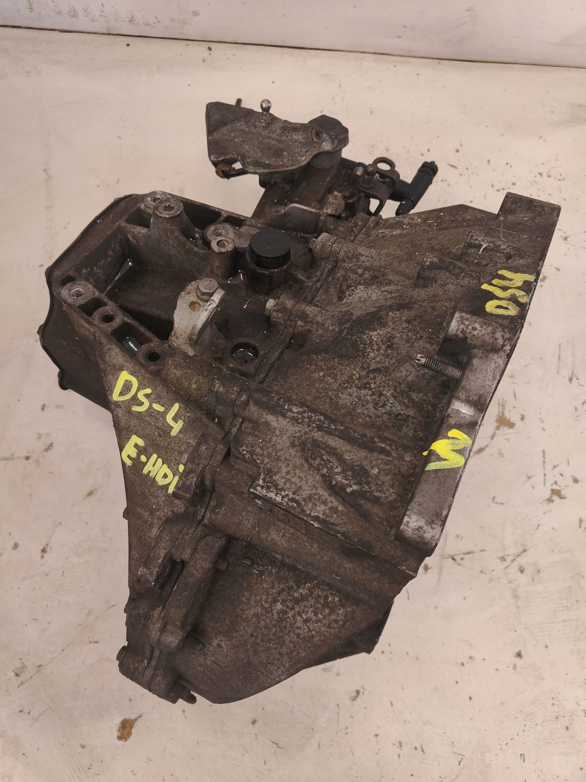 Citroen ds4 1.6 ehdi diesel 9686219510 PREVODOVKA MANUALNA