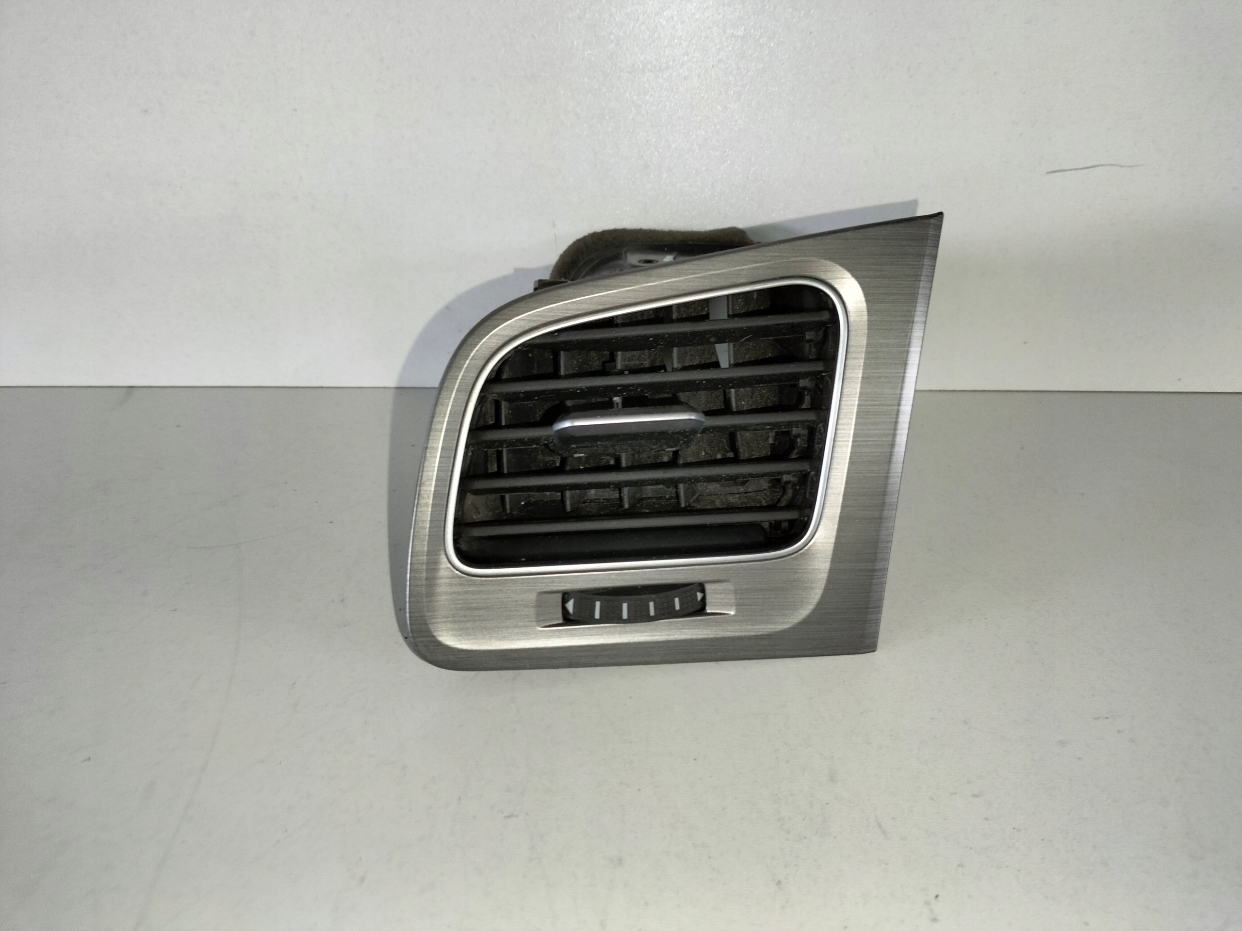 LAVY VYDUCH FUKAR KURENIA VW GOLF 7 VII 12-