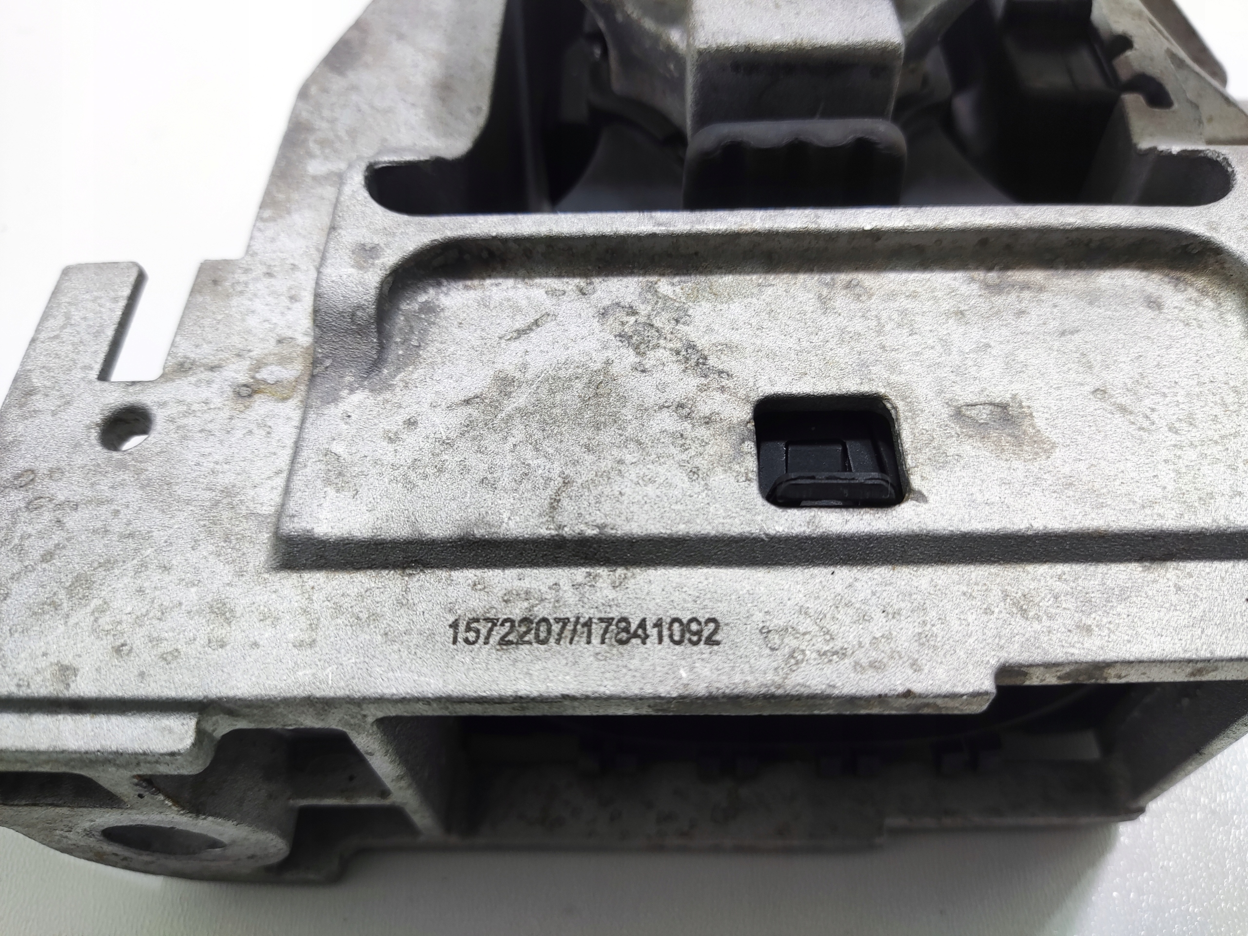 DRŽIAK PODPORA SILENBLOK DRZIAK MOTORA MINI COOPER S F55 F56 F57 2.0T 2018-2021