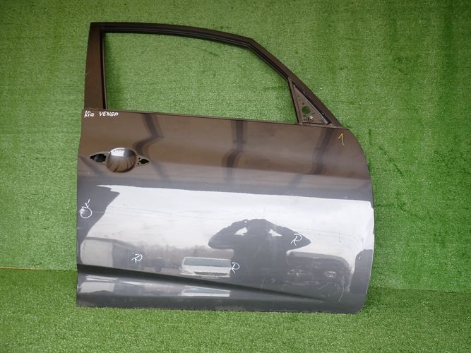 KIA VENGA HYUNDAI IX20 PRAVE PREDNE DVERE