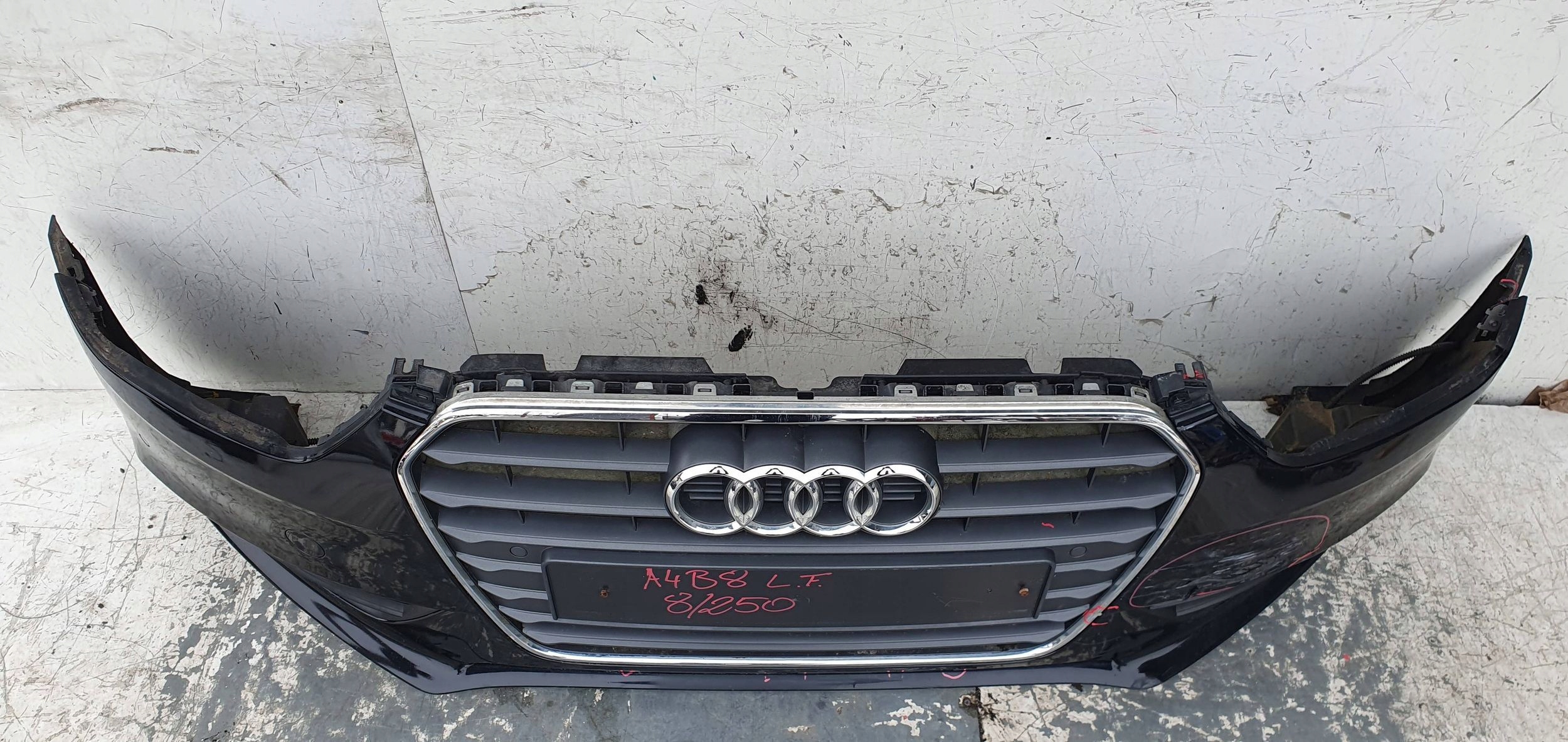 AUDI A4 B8 8K LIFT PDC PREDNÝ NÁRAZNÍK