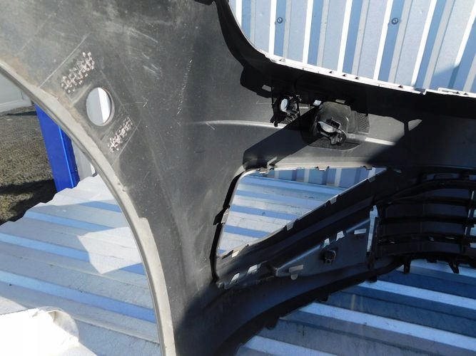 VW GOLF SPORTSVAN LIFT 17- PREDNÝ NÁRAZNÍK