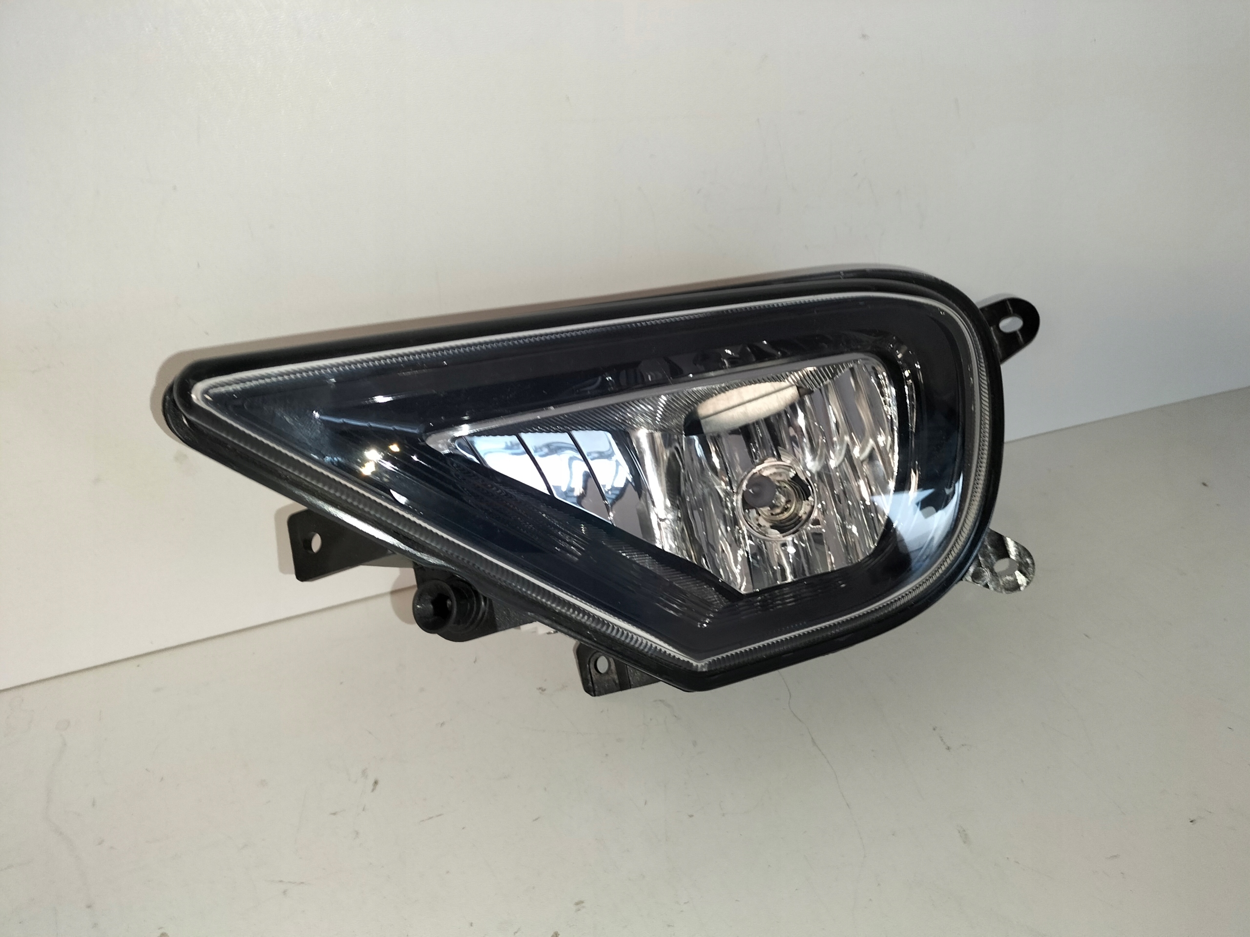 HMLOVKA ĽAVÉ SVETLO VW TOUAREG II LIFT 14-18