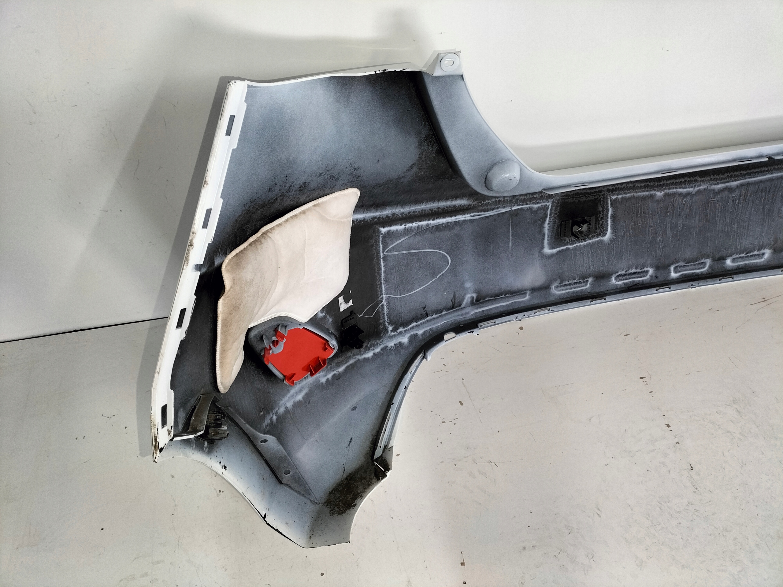 ZADNÝ NÁRAZNÍK FORD FIESTA MK8 17-