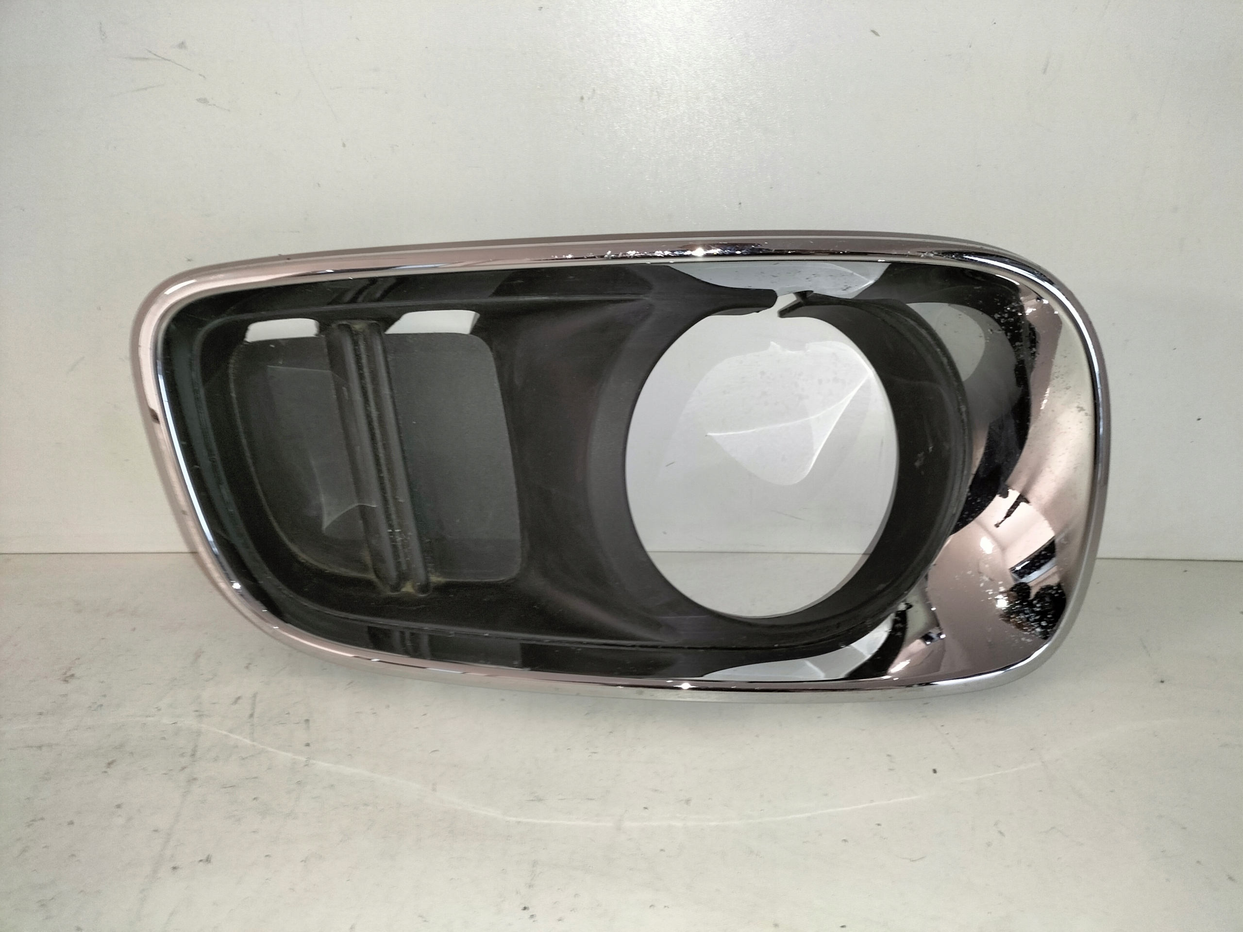 KRYTKA MRIEZKA PREDNEHO NARAZNIKA PRAVA MINI COUNTRYMAN S F60 17-