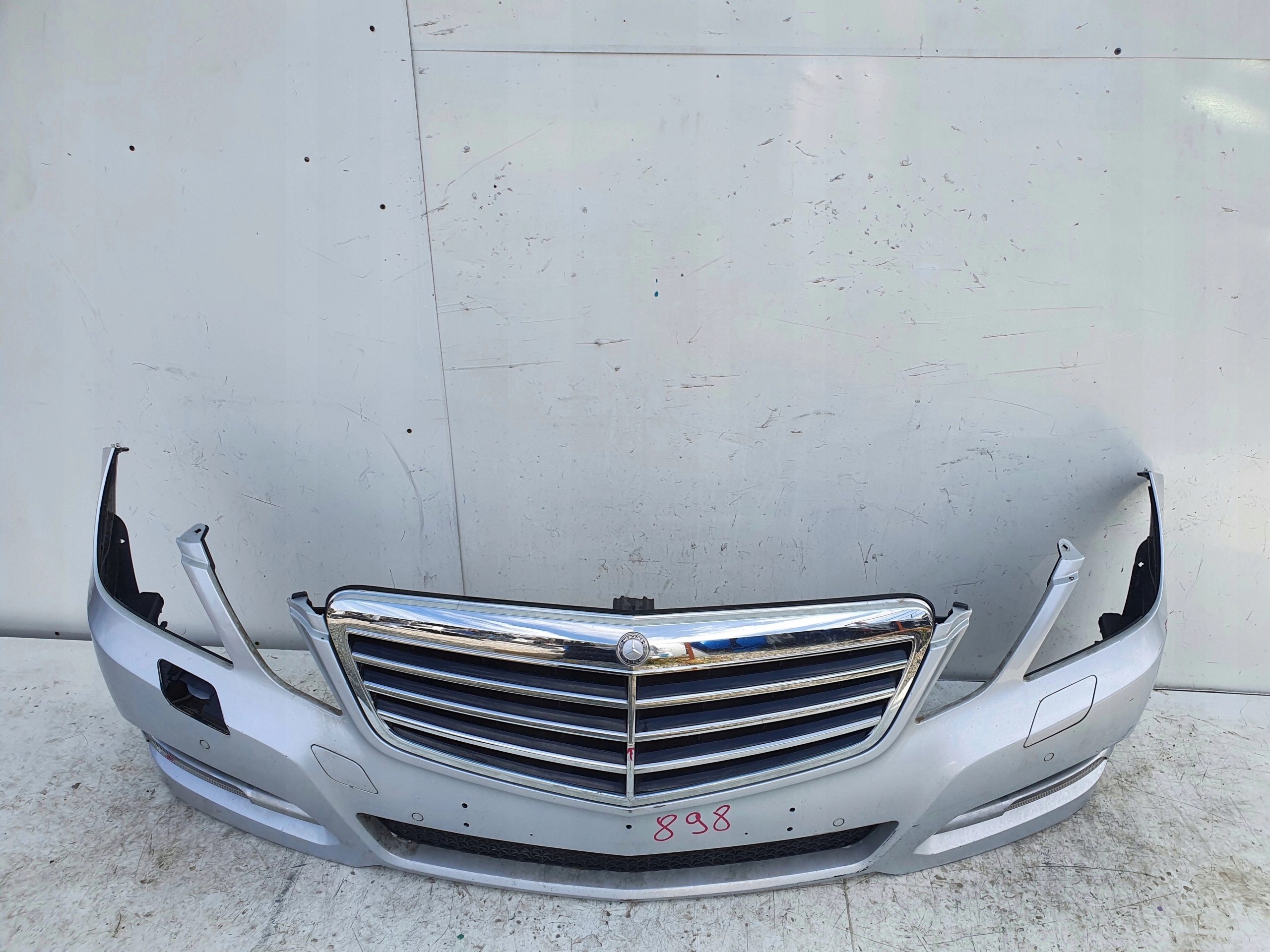 MERCEDES W212 E KLASA AVANTGARDE PREDNÝ NÁRAZNÍK