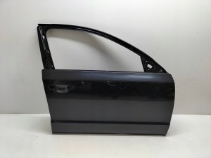 PRAVE PREDNE DVERE SKODA SUPERB 2 II 3T0 08-15 PRAVE PREDNE DVERE SKODA SUPERB 2 II 3T0 08-15