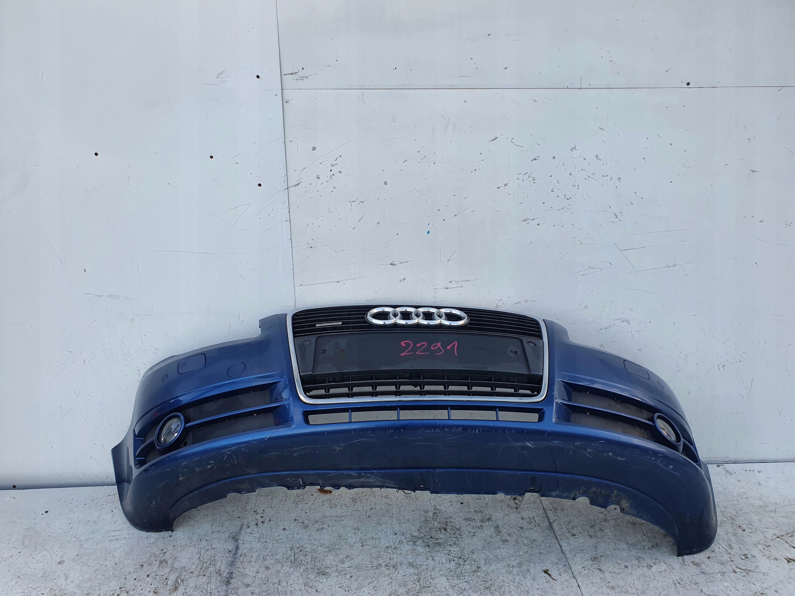 AUDI A4 B7 XENON PDC PREDNÝ NÁRAZNÍK