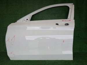 MERCEDES W205 205 C-KLASA LAVE PREDNE DVERE MERCEDES W205 205 C-KLASA LAVE PREDNE DVERE