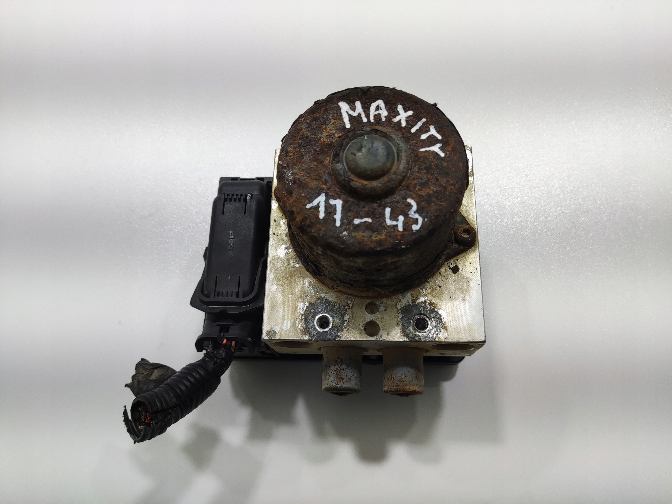 RIADIACA JEDNOTKA KOCKA ABS RENAULT MAXITY NISSAN CABSTAR 47660 MD00A 47660MD00A
