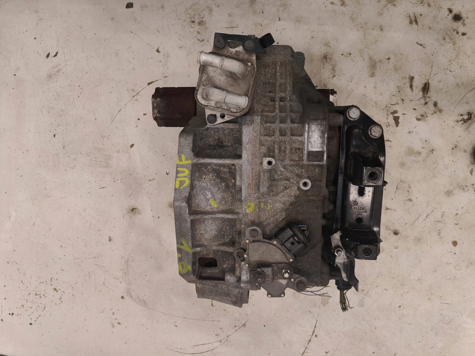 Volkswagen PREVODOVKA AUTOMAT 1.6 BENZIN JUF 09g300038r POSKODENIE