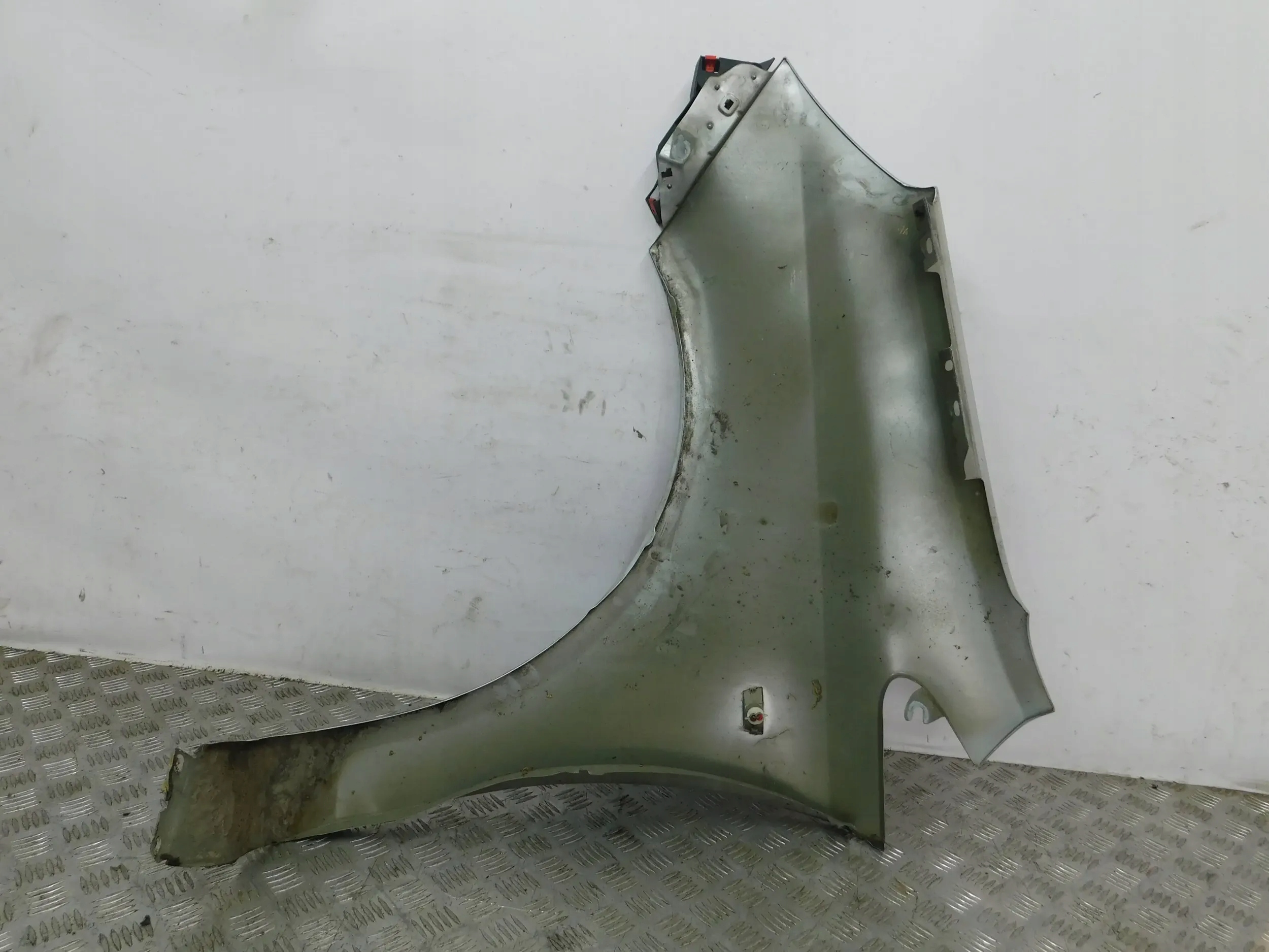 BLATNIK PREDNÝ PRAVY OPEL CORSA D