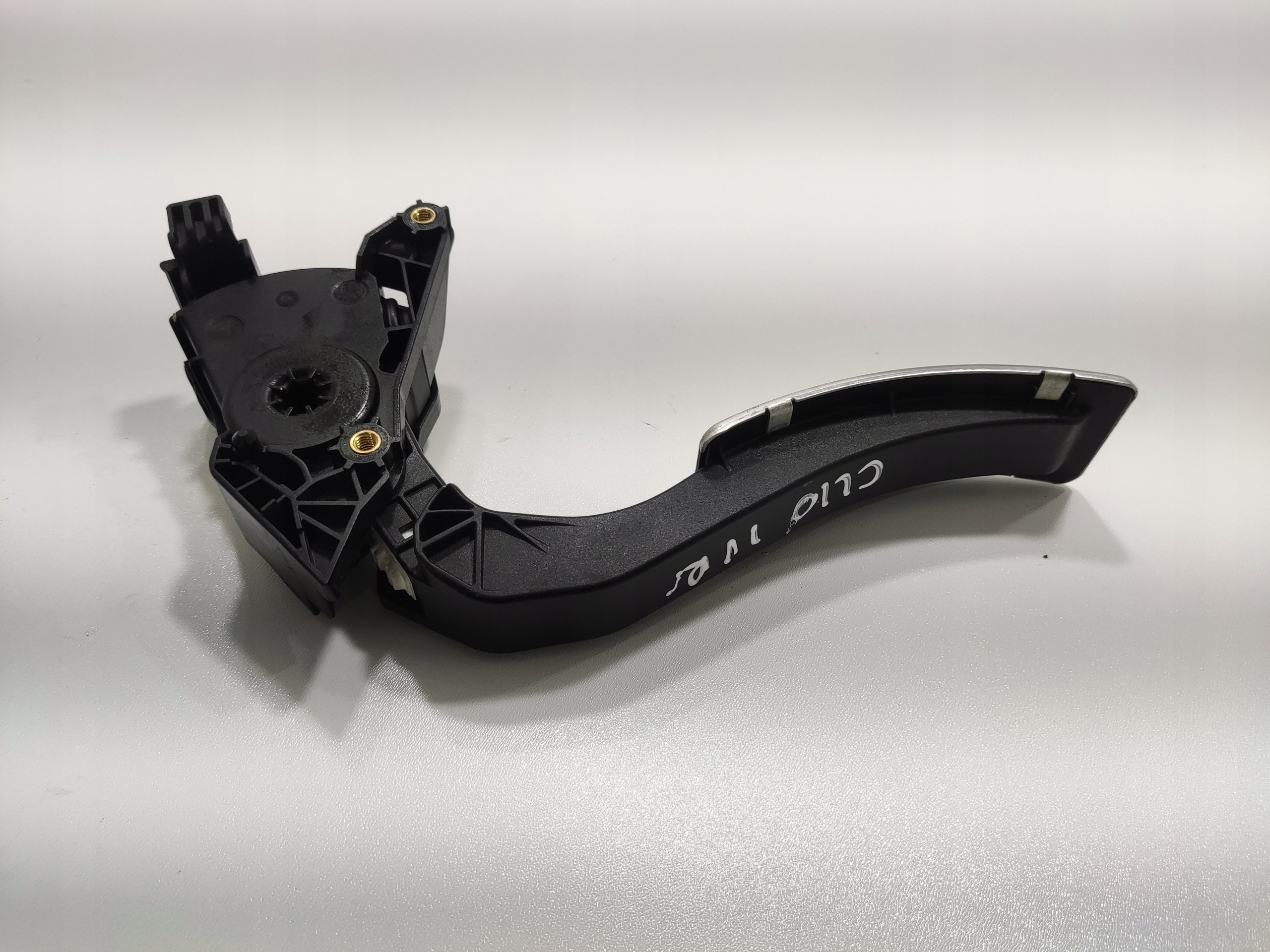 PLYNOVY PEDAL RENAULT CLIO IV RS 1.6 TCE 180026380R 2016-2019 LIFT
