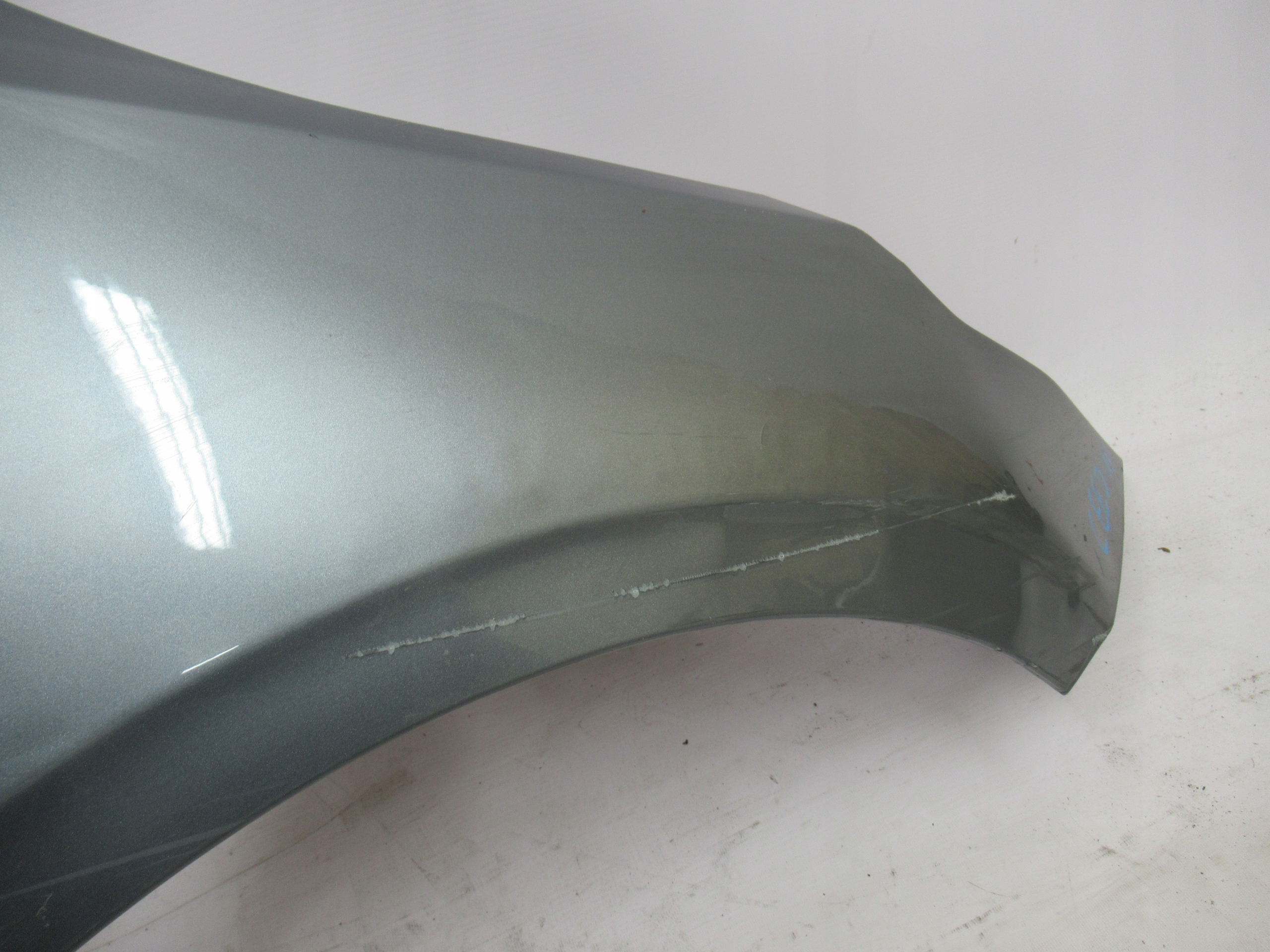 PRAVÝ PREDNÝ BLATNÍK KIA CEED III 18-