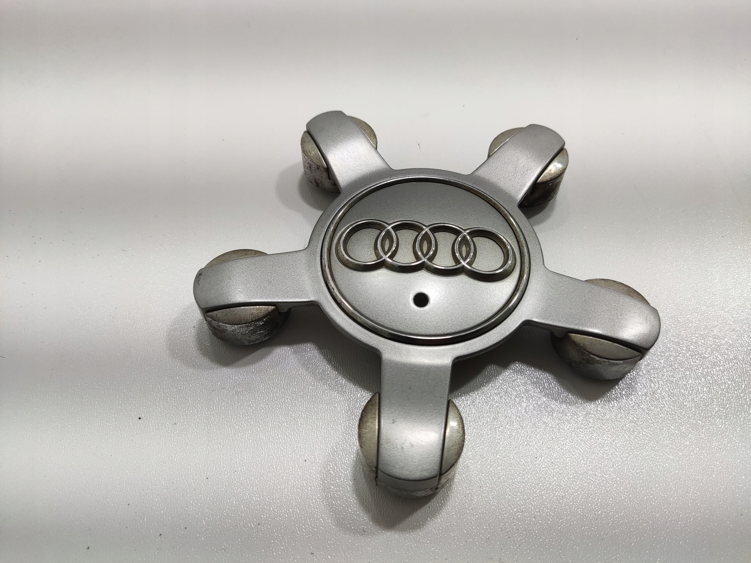 ORIGINALNY PUKLICA HLINIKOVEHO DISKU AUDI Q5 I 8R 8R0601165 2008-16