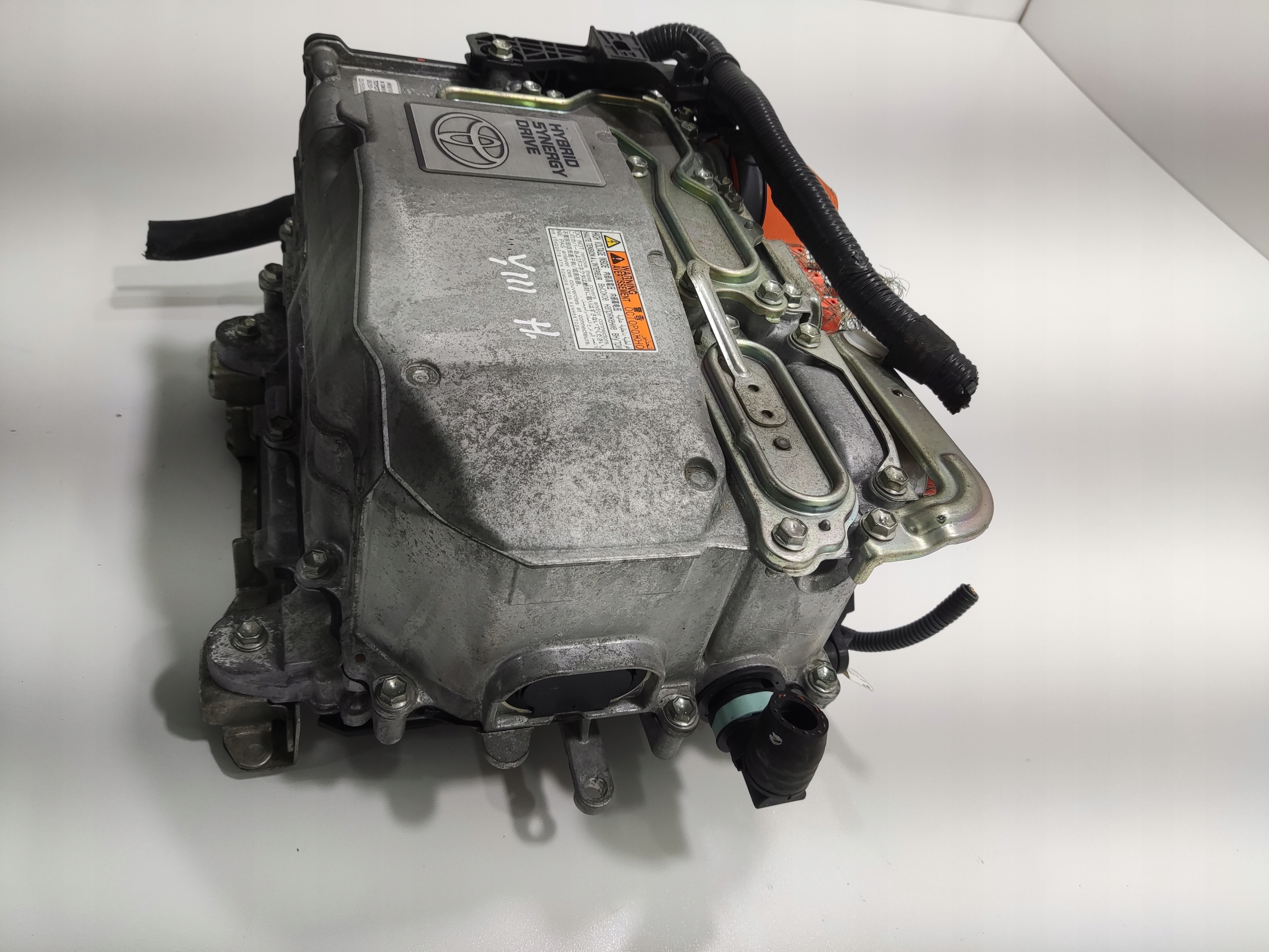 INVERTOR KONVERTOR TOYOTA YARIS III 1.5 HYBRID 2014-2017 LIFT G9200-52030