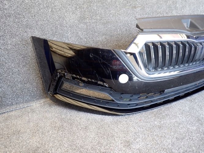 SKODA OCTAVIA IV PREDNÝ NÁRAZNÍK NASÁVANIA VZDUCHU