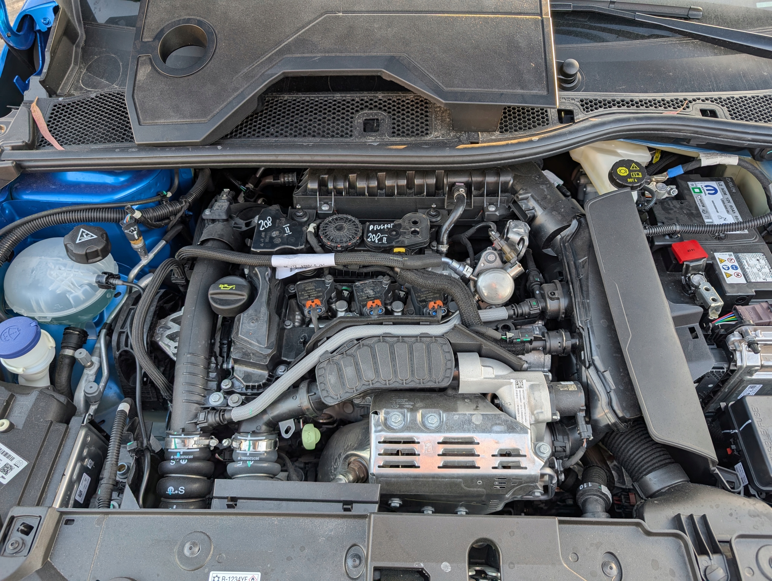 KOMPLETNÝ MOTOR TURBO PEUGEOT 208 II 1.2 THP HN09 10Z1AM