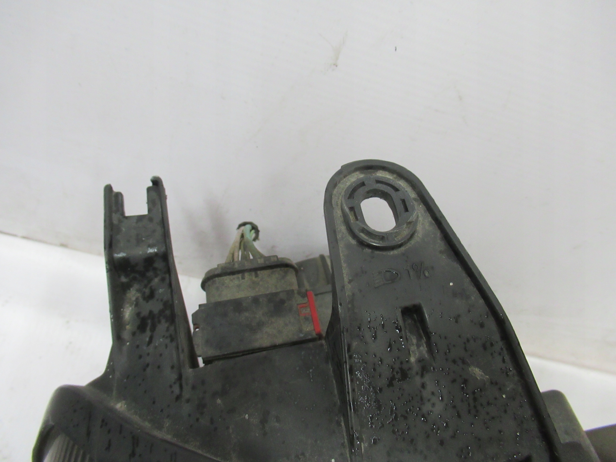 PRAVE PREDNE SVETLO CITROEN C8