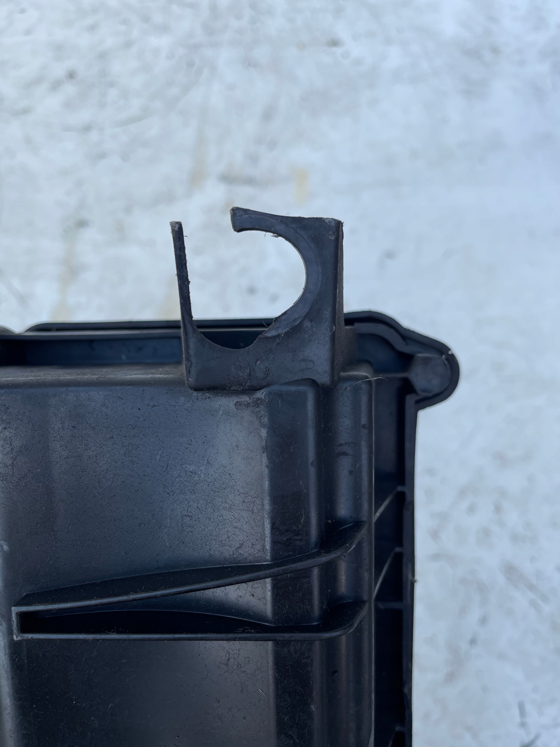 OBAL VZDUCHOVÉHO FILTERA PEUGEOT 5008 1.6 THP