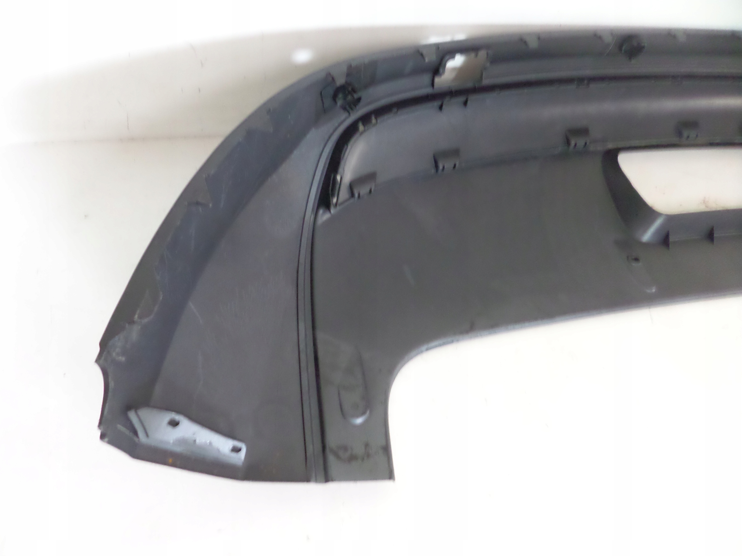 ZADNY SPOJLER AUDI Q3 11-15 S-LINE