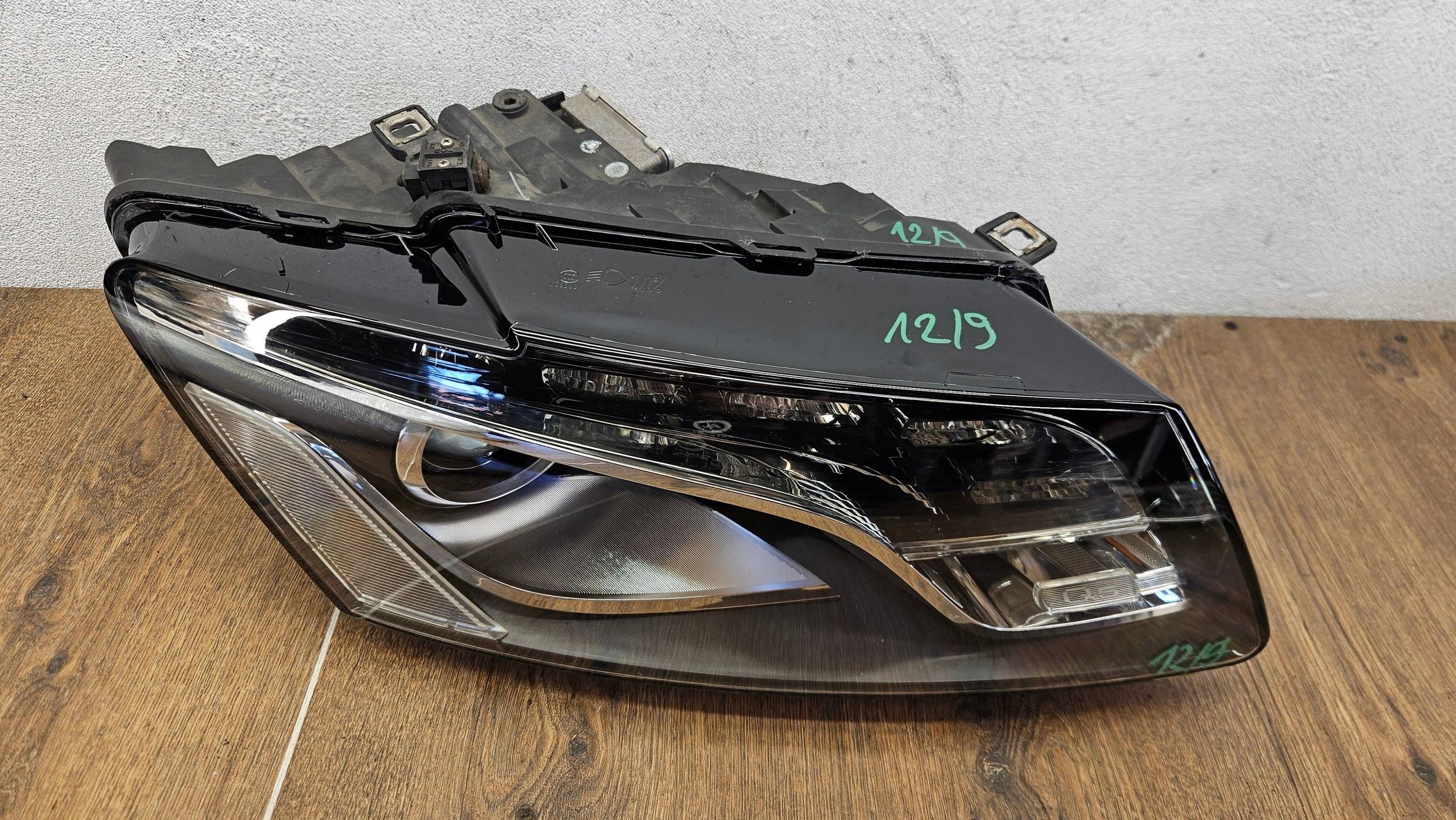 Audi Q5 8r PRAVA PREDNÉ SVETLO PREDNÝ XENON LED