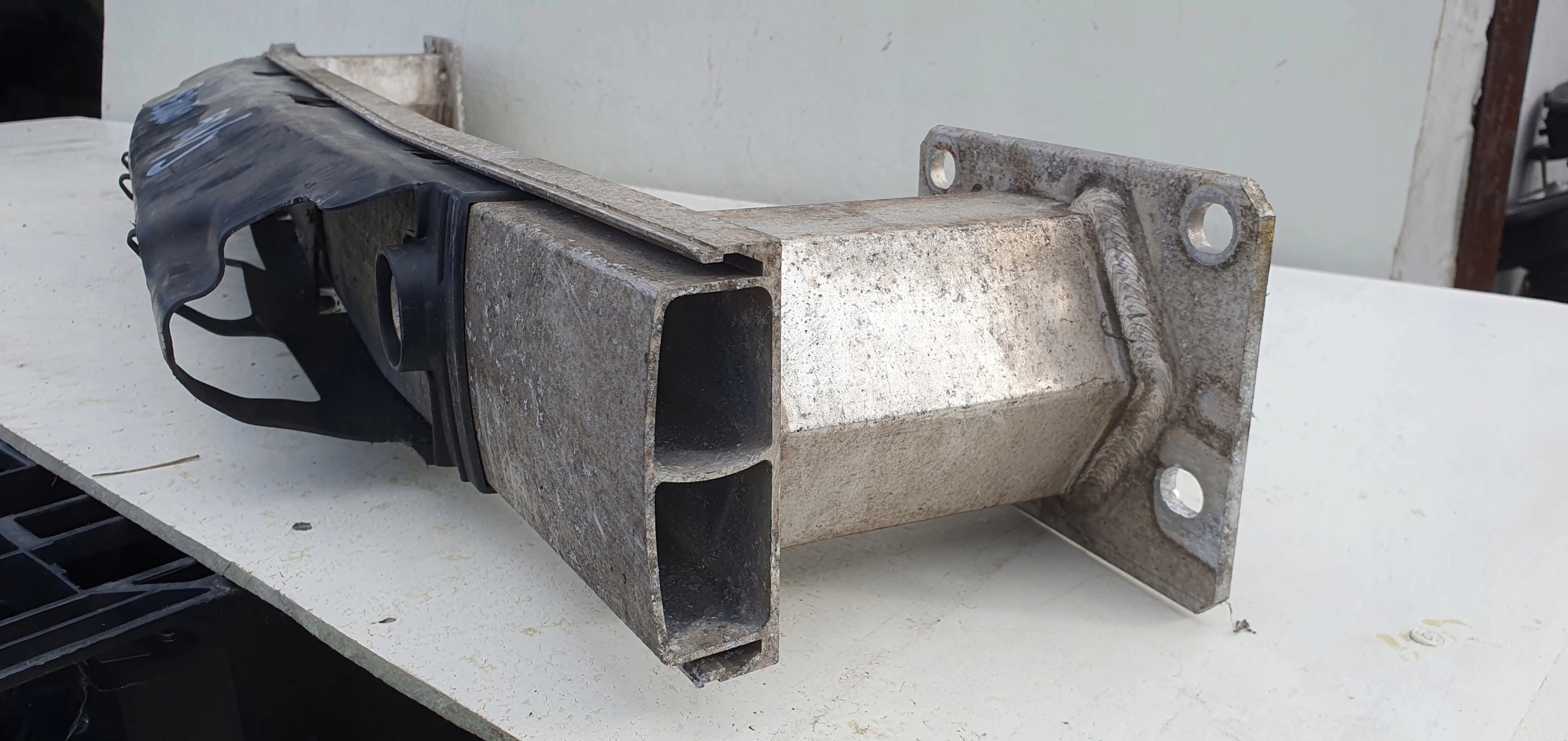 PEUGEOT PARTNER 3 CITROEN BERLINGO III LIFT VÝSTUHA PREDNÉHO NÁRAZNÍKA 9681145