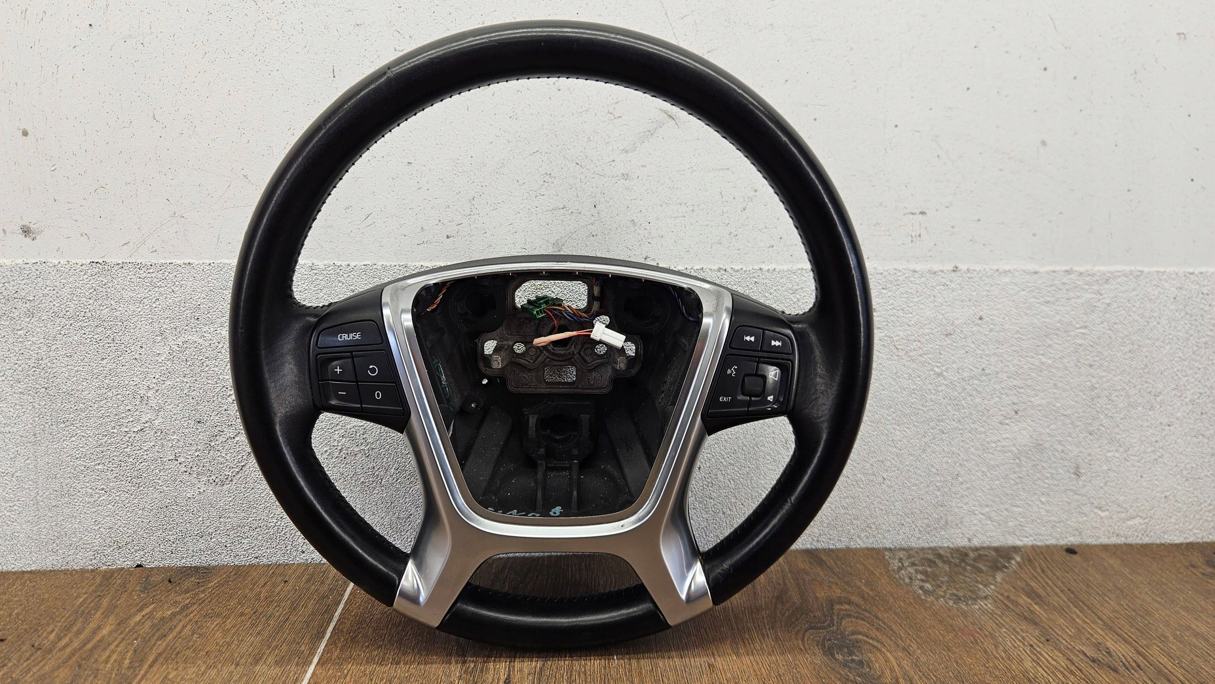 Volvo XC60 34108765A VOLANT