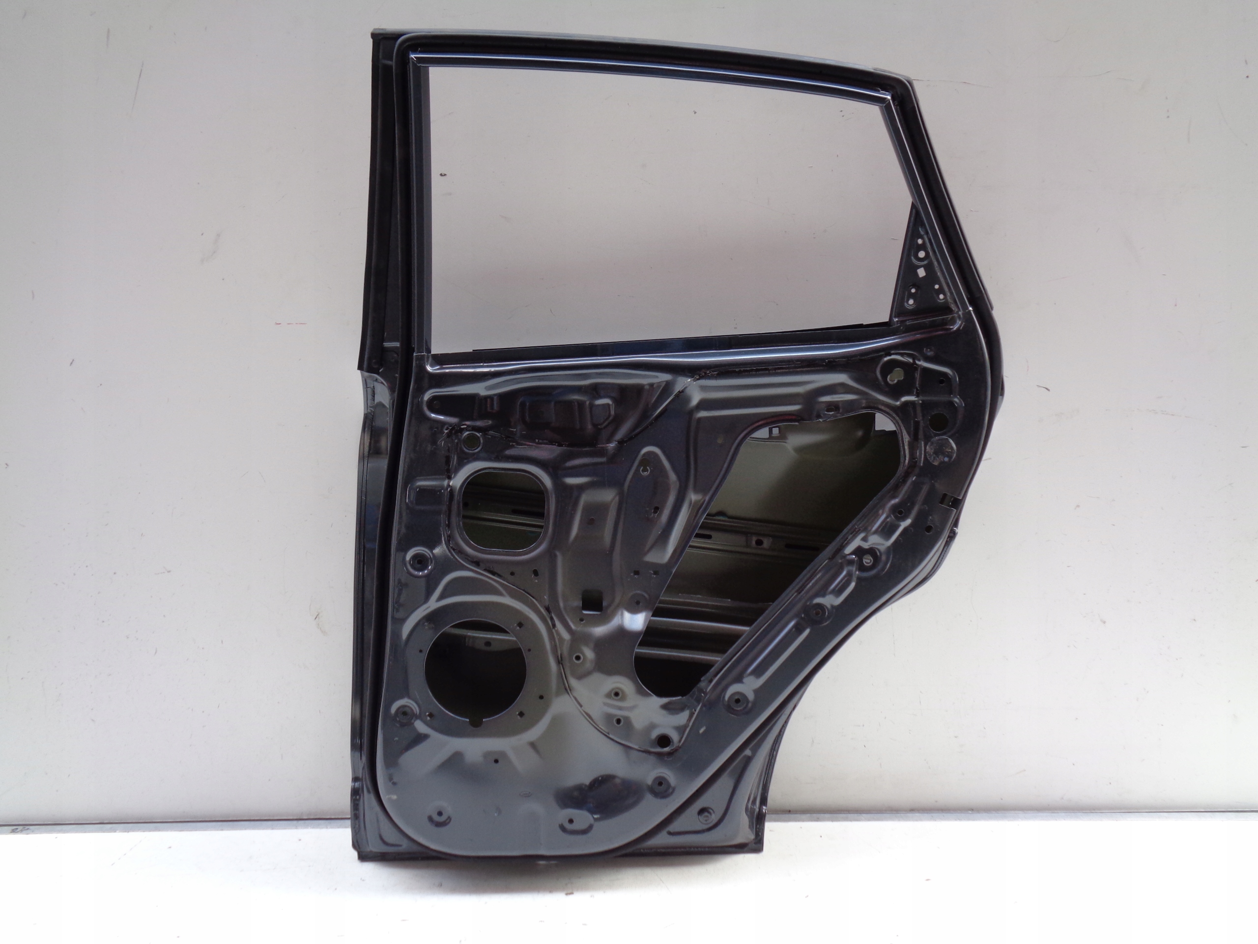 PRAVE ZADNE DVERE HYUNDAI KONA 17- NR 35688