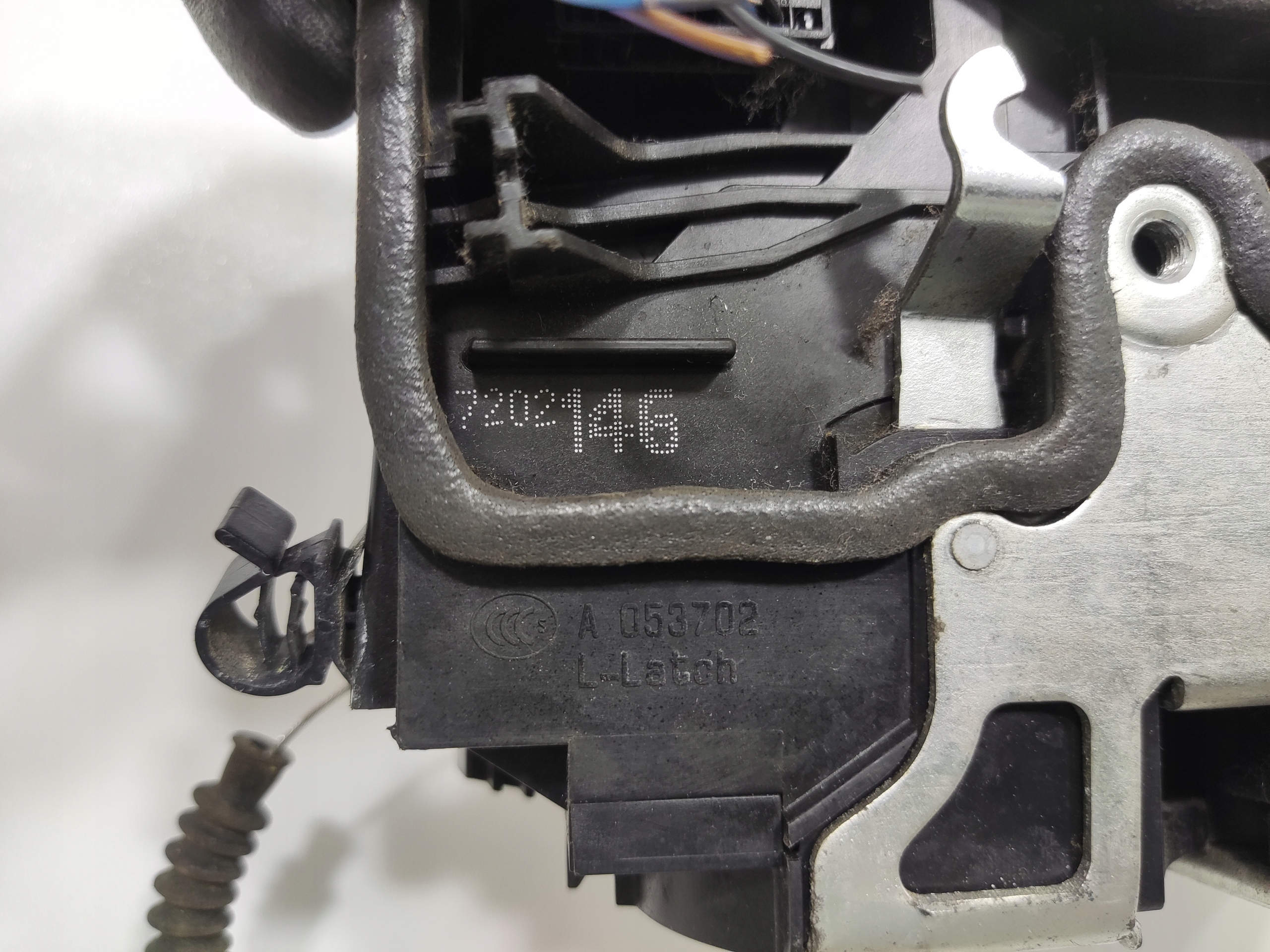 ZAMOK PRAVYCH PREDNYCH DVERI BMW X6 E71 7202146 2007-2014 EUROPA