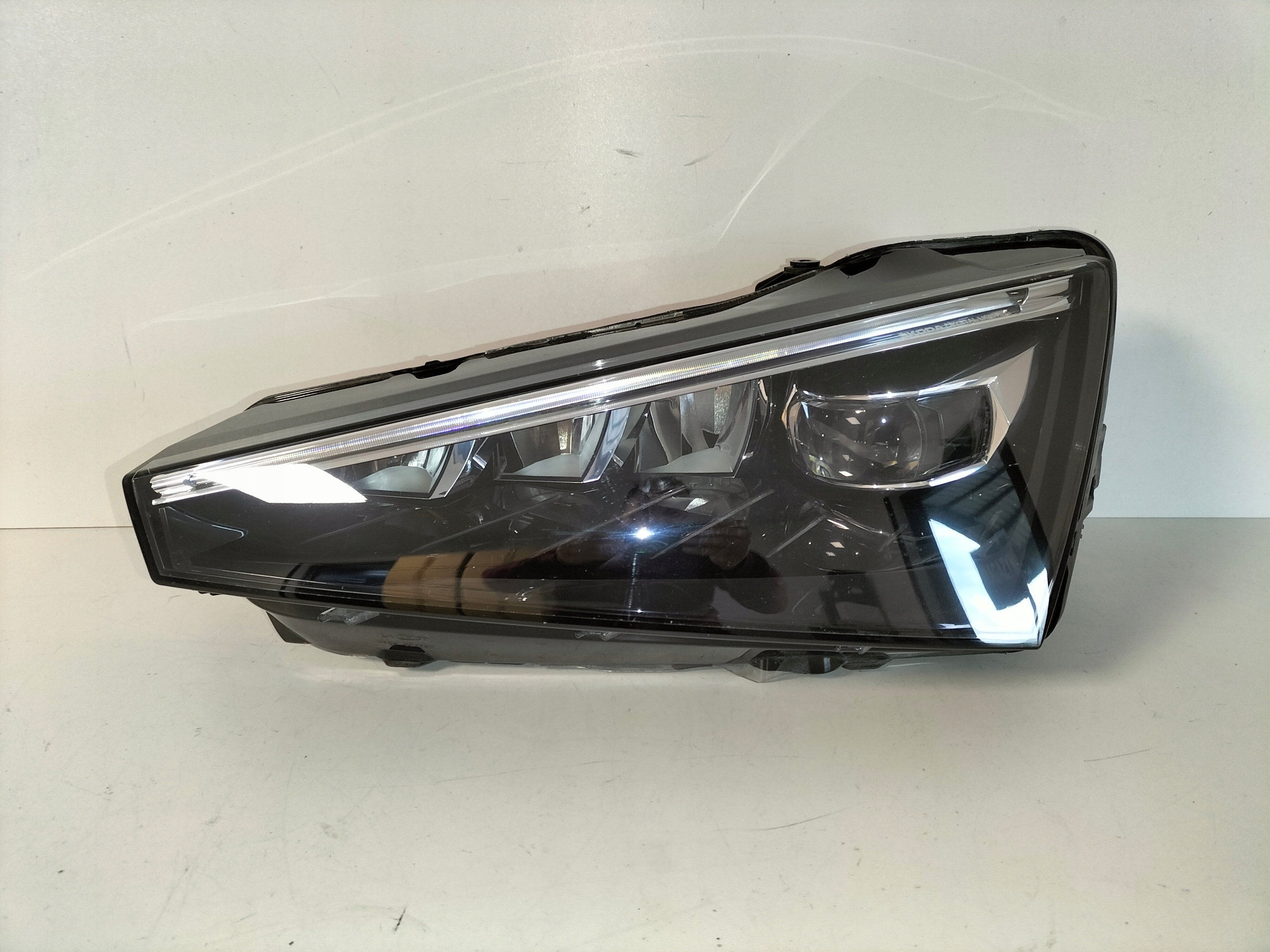 LAVE PREDNE SVETLO SKODA SCALA 19- FULL LED CRYSTAL LIGHTING