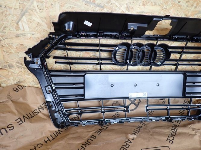 A3 8V LIFT 16- MRIEZKA LISTA 8V3853651AB pod RADAR
