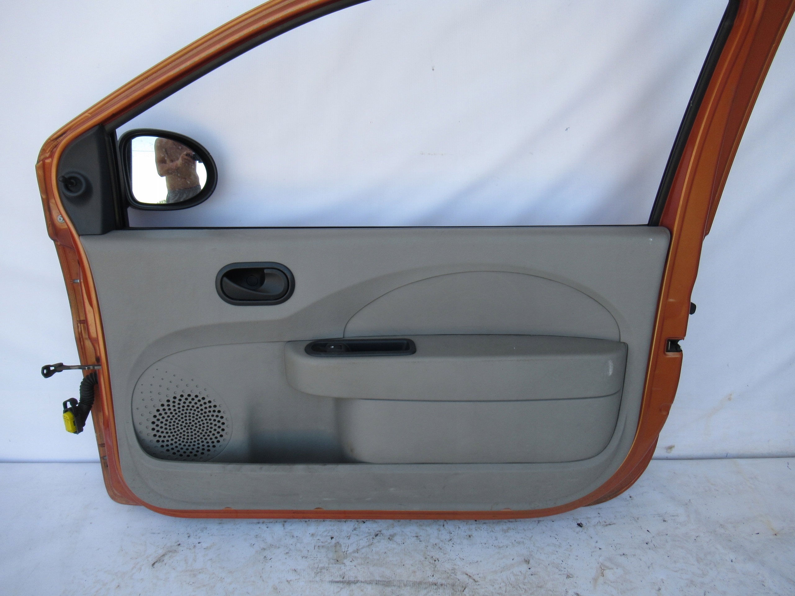 PRAVE DVERE RENAULT TWINGO II 07-