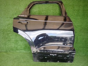 VW TOUAREG III 18- PRAVE ZADNE DVERE VW TOUAREG III 18- PRAVE ZADNE DVERE