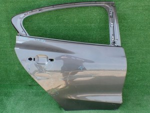 FORD FOCUS MK4 IV HB 18- PRAVE ZADNE DVERE FORD FOCUS MK4 IV HB 18- PRAVE ZADNE DVERE