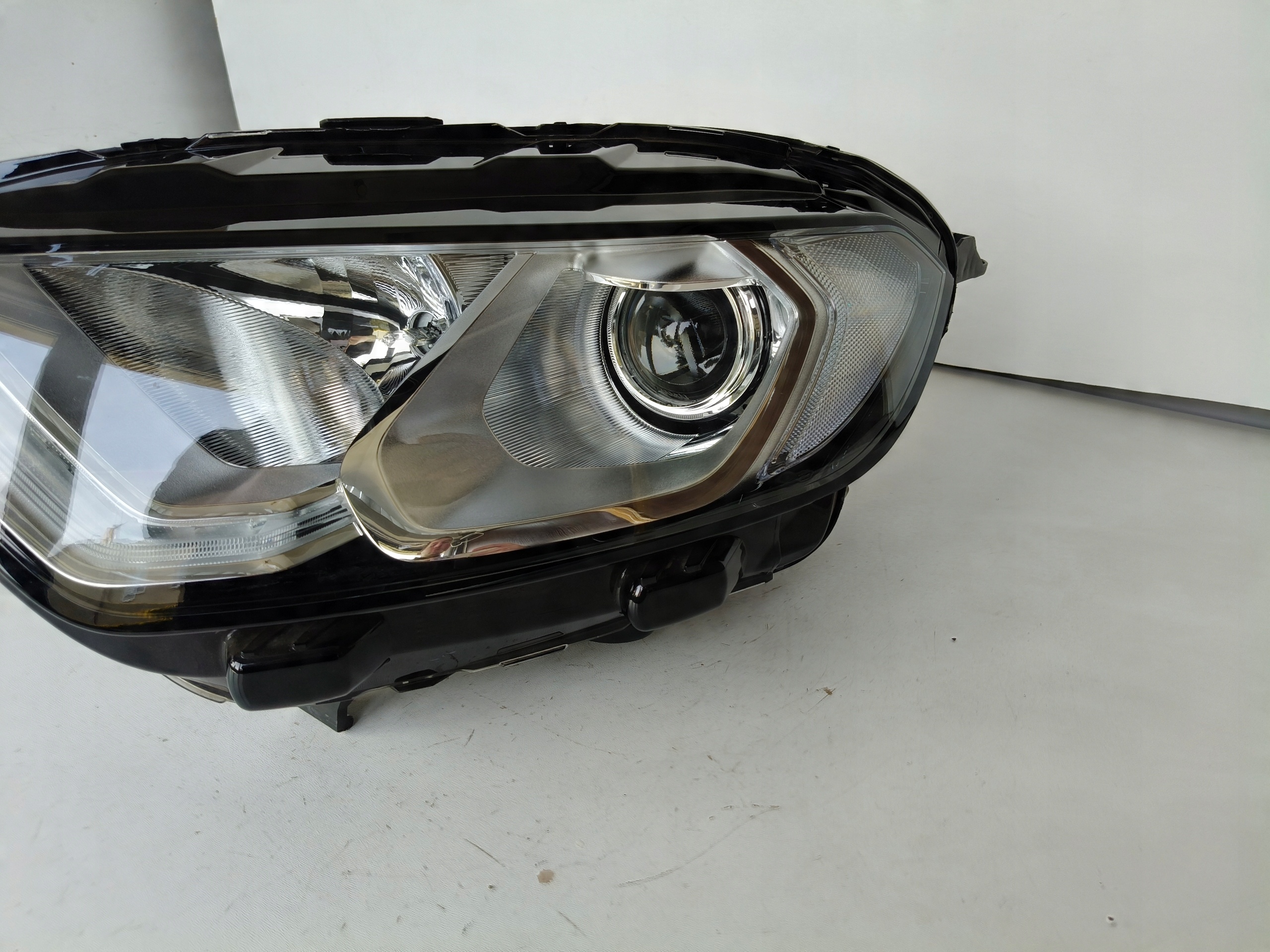 LAVE PREDNE SVETLO FORD ECOSPORT 17- LIFT