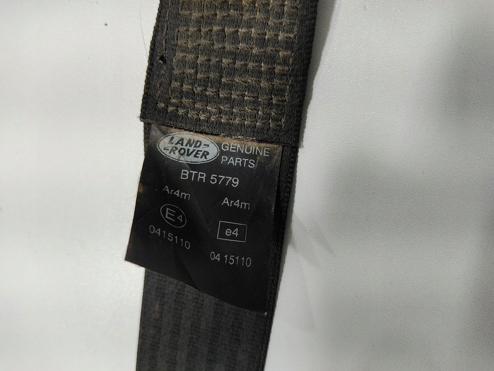 BEZPEČNOSTNÝ PÁS ĽAVÝ PRAVÝ ZADNÝ LAND ROVER DEFENDER BTR5779 99-06