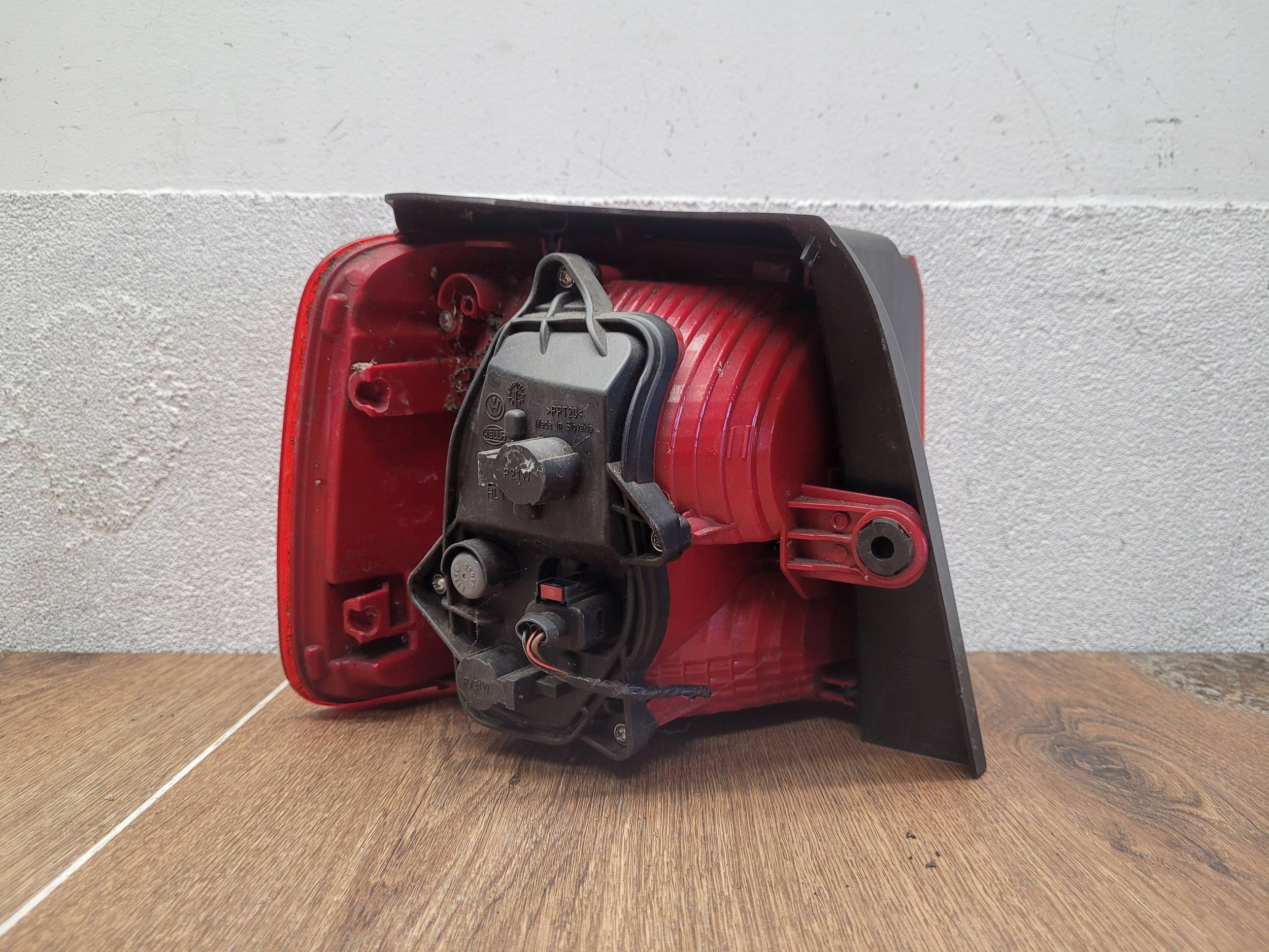 Vw Touran LIFT 010-015 1T0945096R PRAVE ZADNE SVETLO