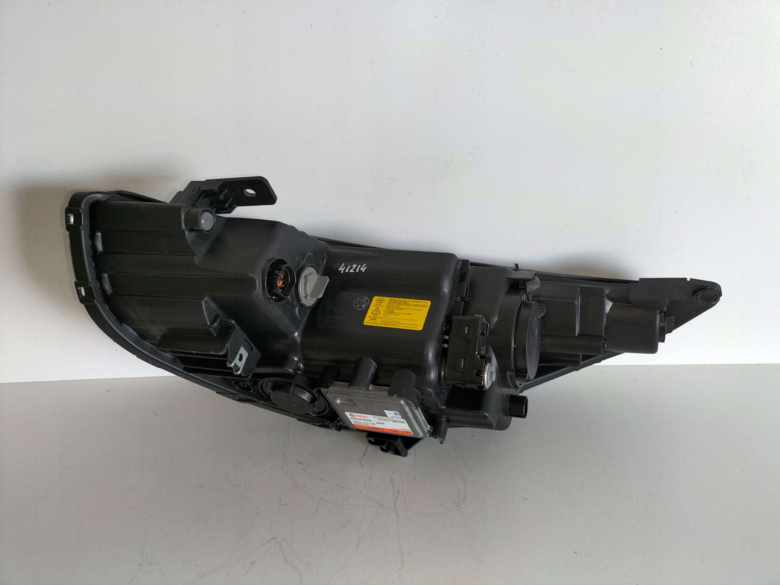 PRAVE PREDNE SVETLO HYUNDAI IX35 LIFT 13- XENON