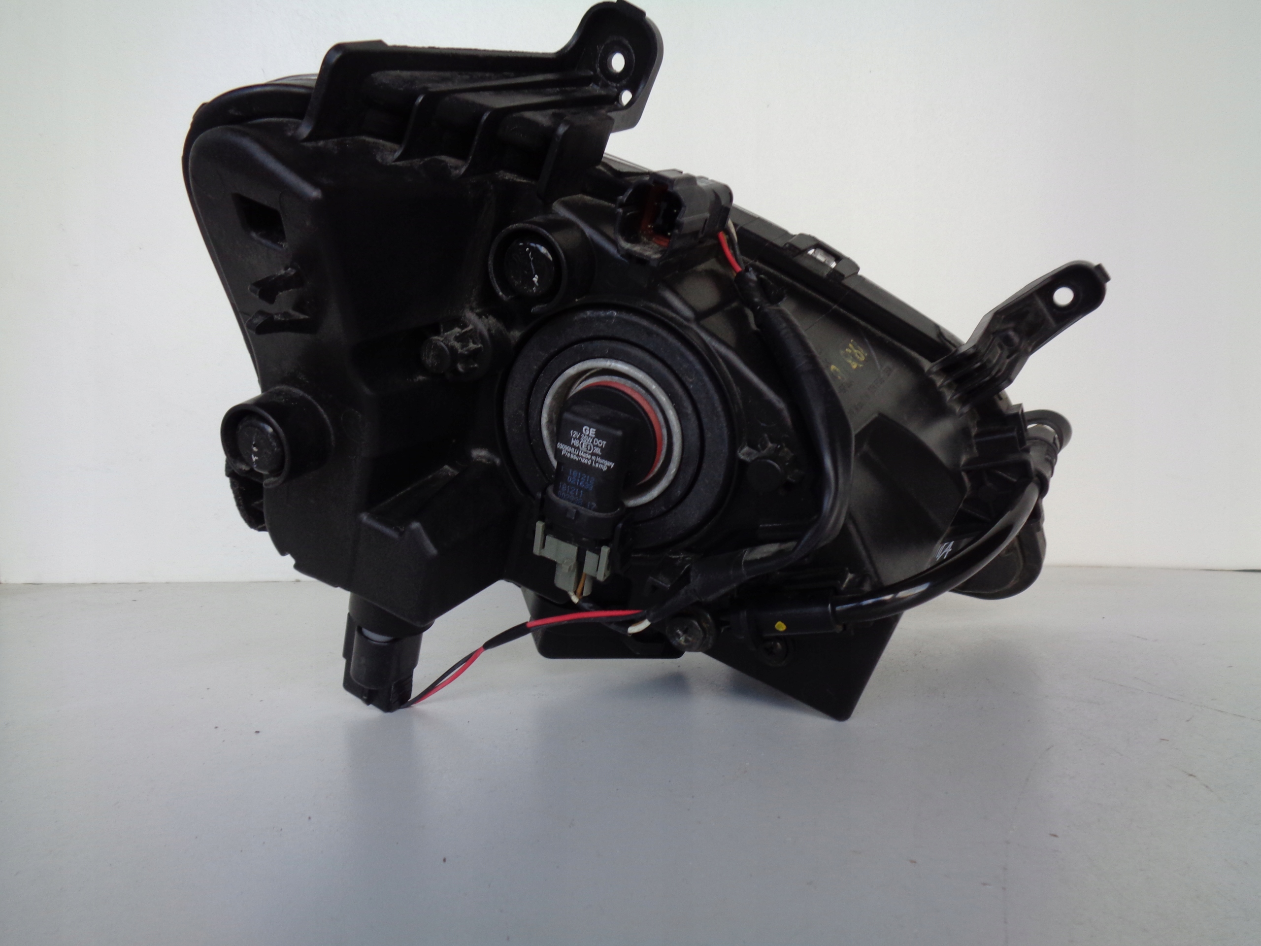LAVA HMLOVKA HYUNDAI TUCSON III 18- LIFT LED
