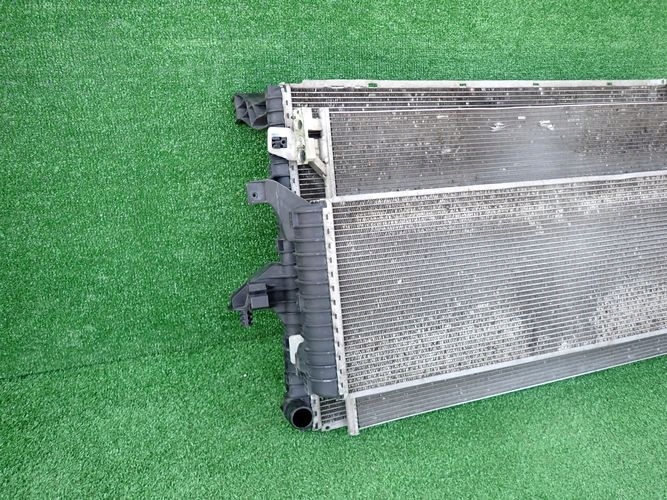 VW T6 CHLADIC VODY KLIMATIZACIE INTERCOOLER kpl