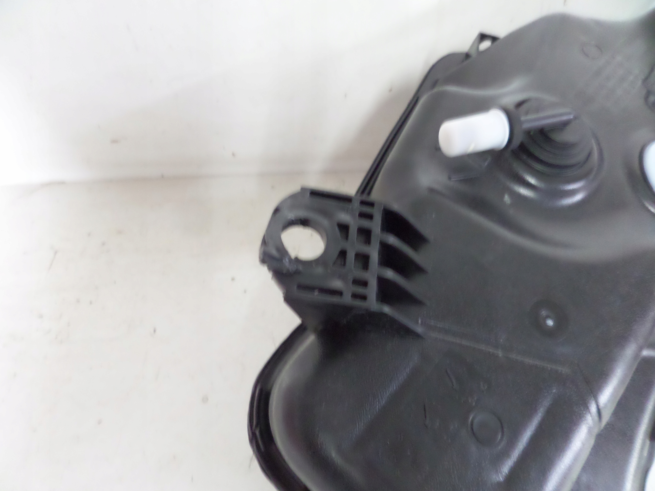 NADOBKA AdBlue KIA SORENTO III LIFT 18- CRDI