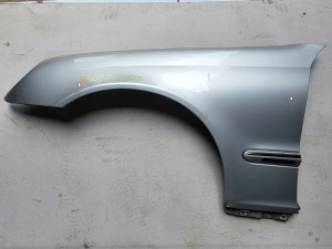 ĽAVÝ PREDNÝ BLATNÍK MERCEDES W203 ELEGANCE ĽAVÝ PREDNÝ BLATNÍK MERCEDES W203 ELEGANCE