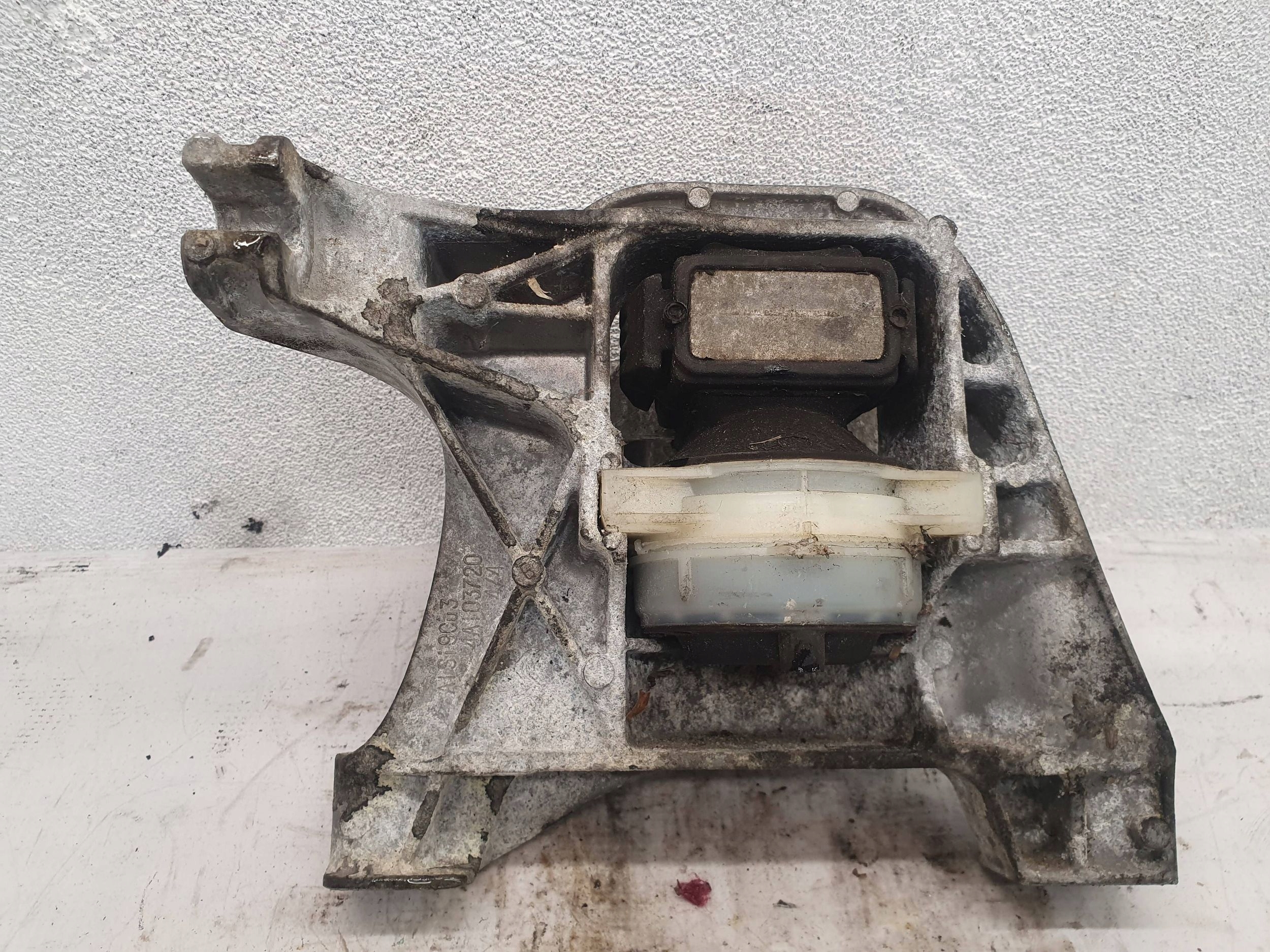 Citroen C4 II Picasso 1.6 HDI 4A100160 DRŽIAK SILENBLOK DRZIAK MOTORA