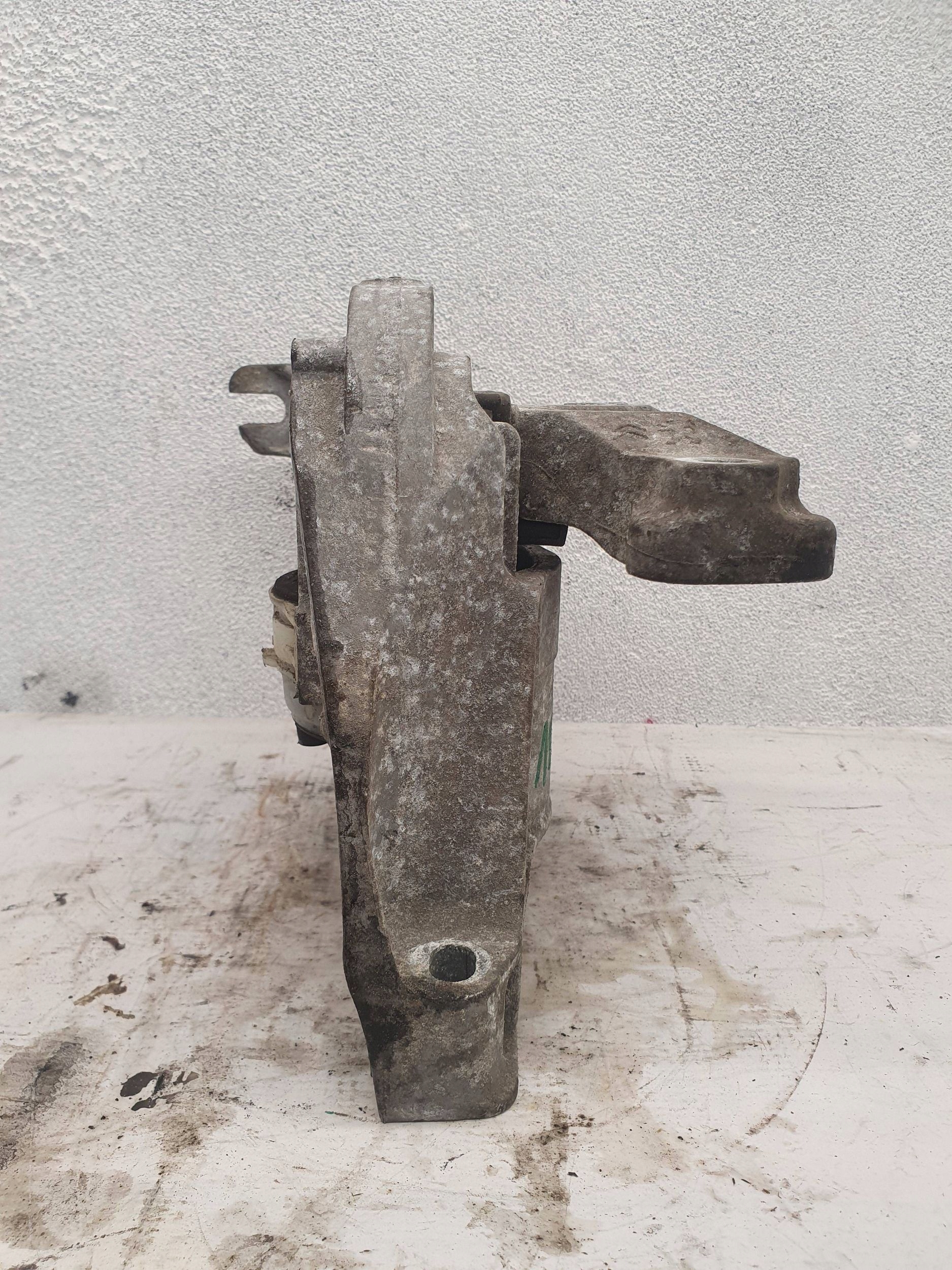 Citroen C4 II Picasso 1.6 HDI 4A100160 DRŽIAK SILENBLOK DRZIAK MOTORA