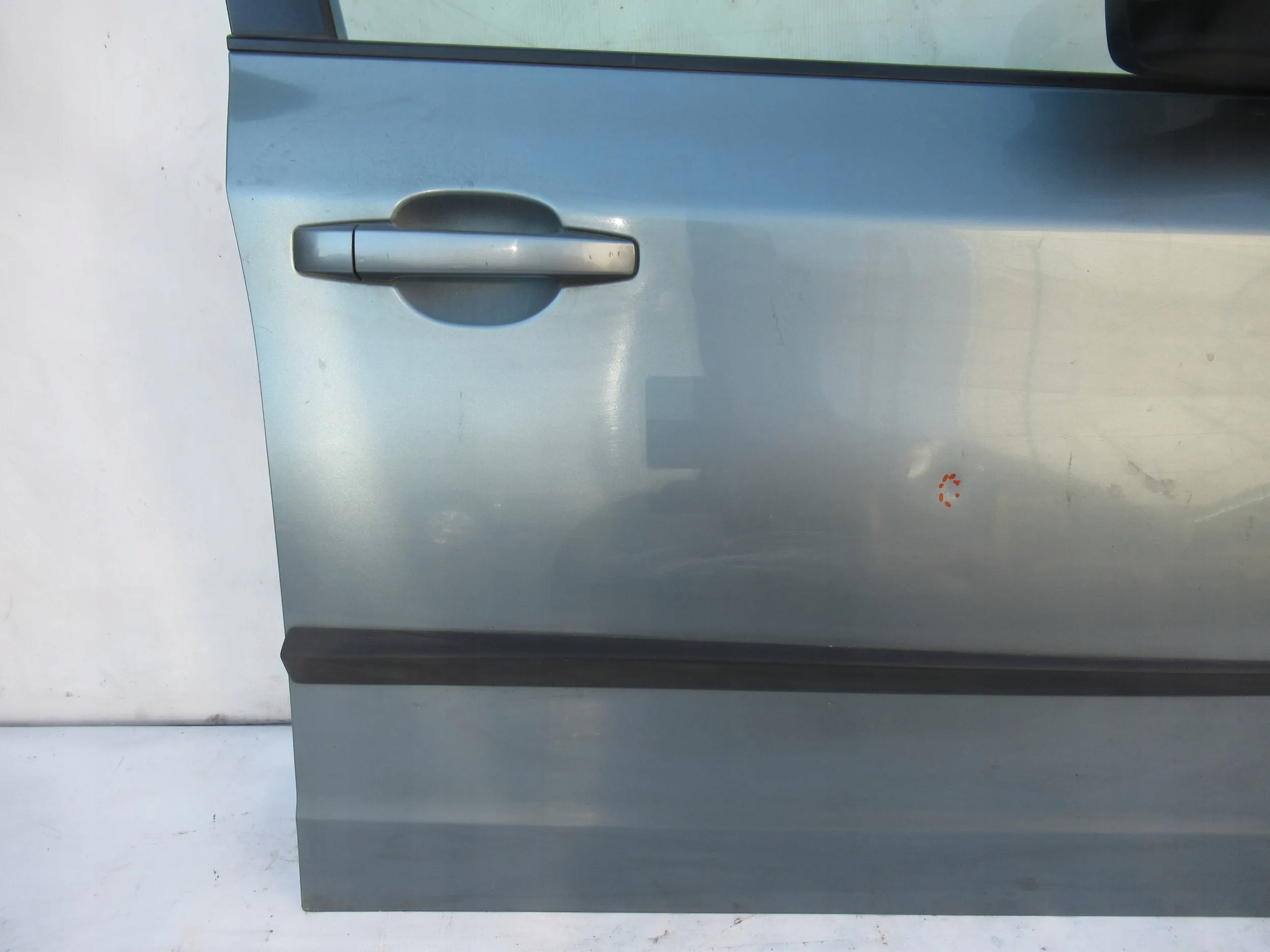 PRAVE PREDNE DVERE SUBARU IMPREZA III